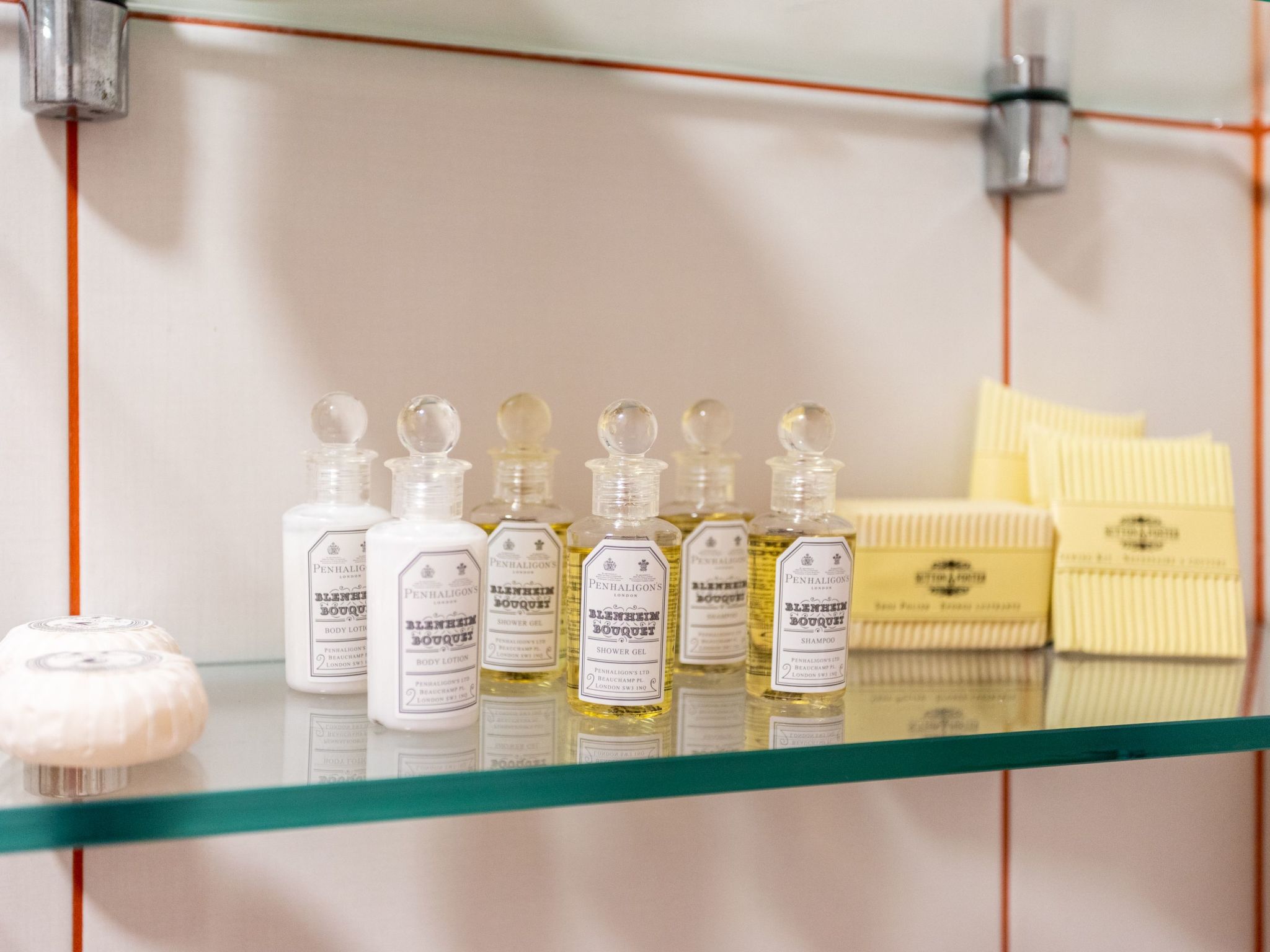 Geräumige Ferienwohnung mit privatem Sonnenbalkon-Dedans