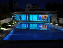 in der ersten Etage mit Meerblick