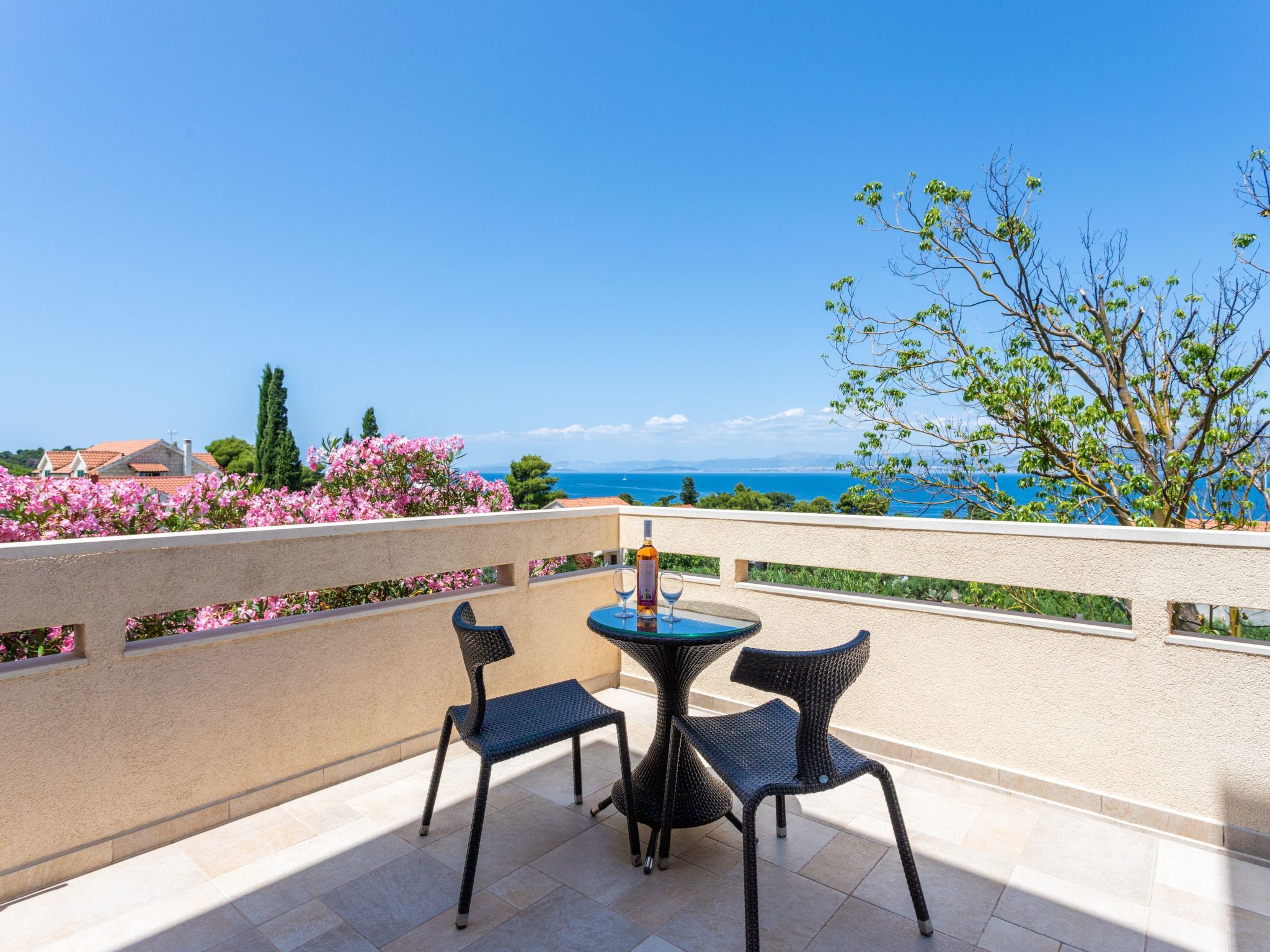 In der ersten Etage mit Meerblick-Dedans