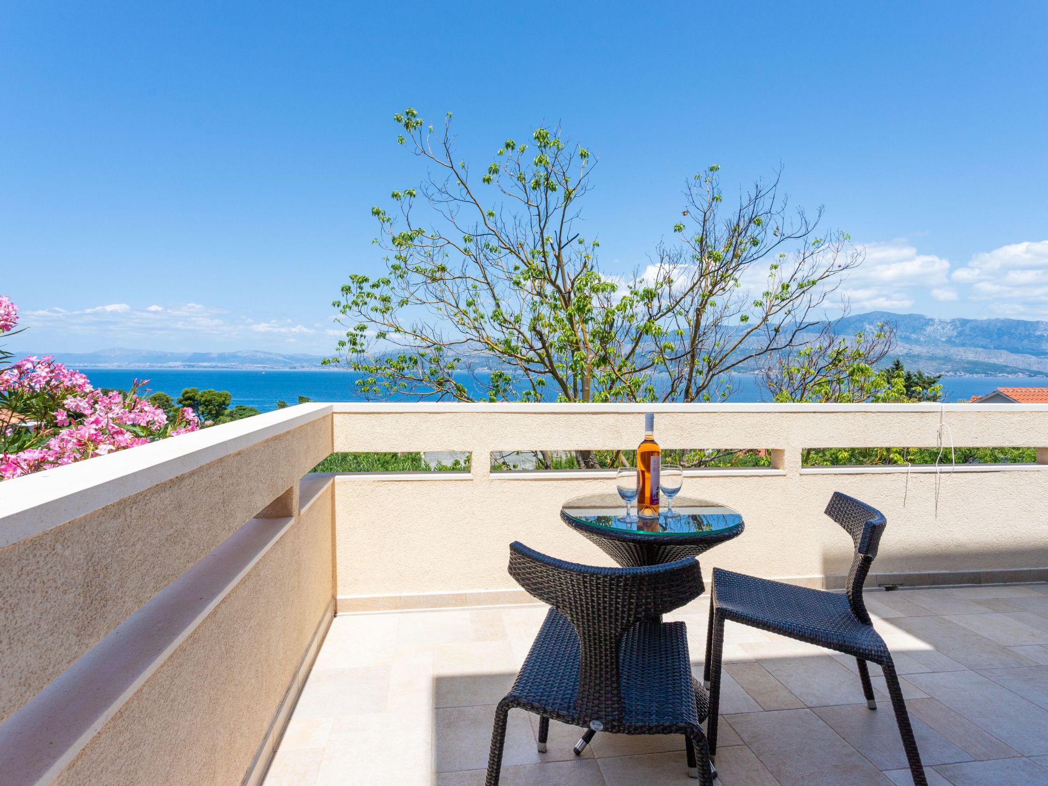 In der ersten Etage mit Meerblick-Dedans