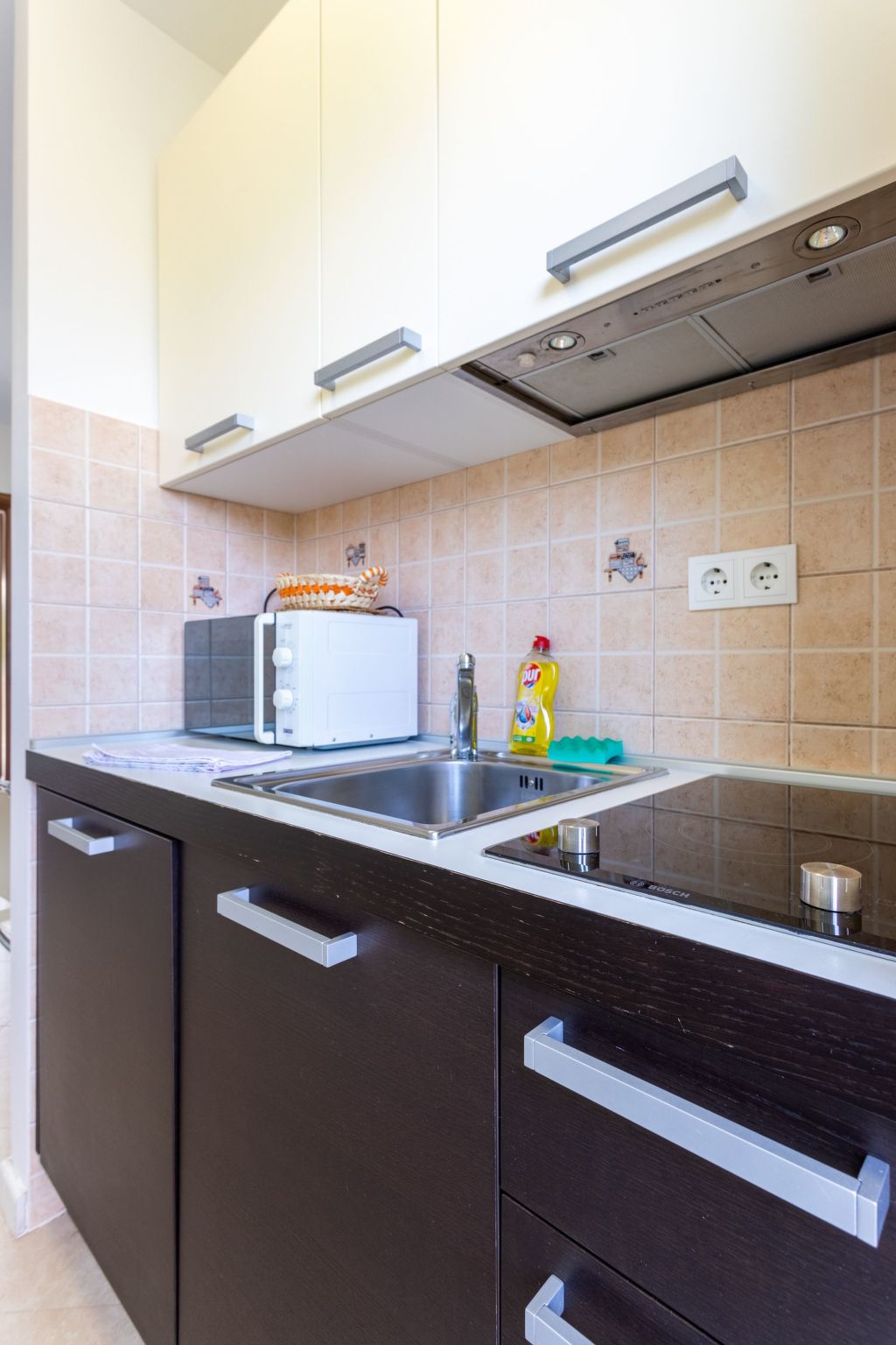 Luxuriöse Ferienwohnung mit Poolblick-Dedans