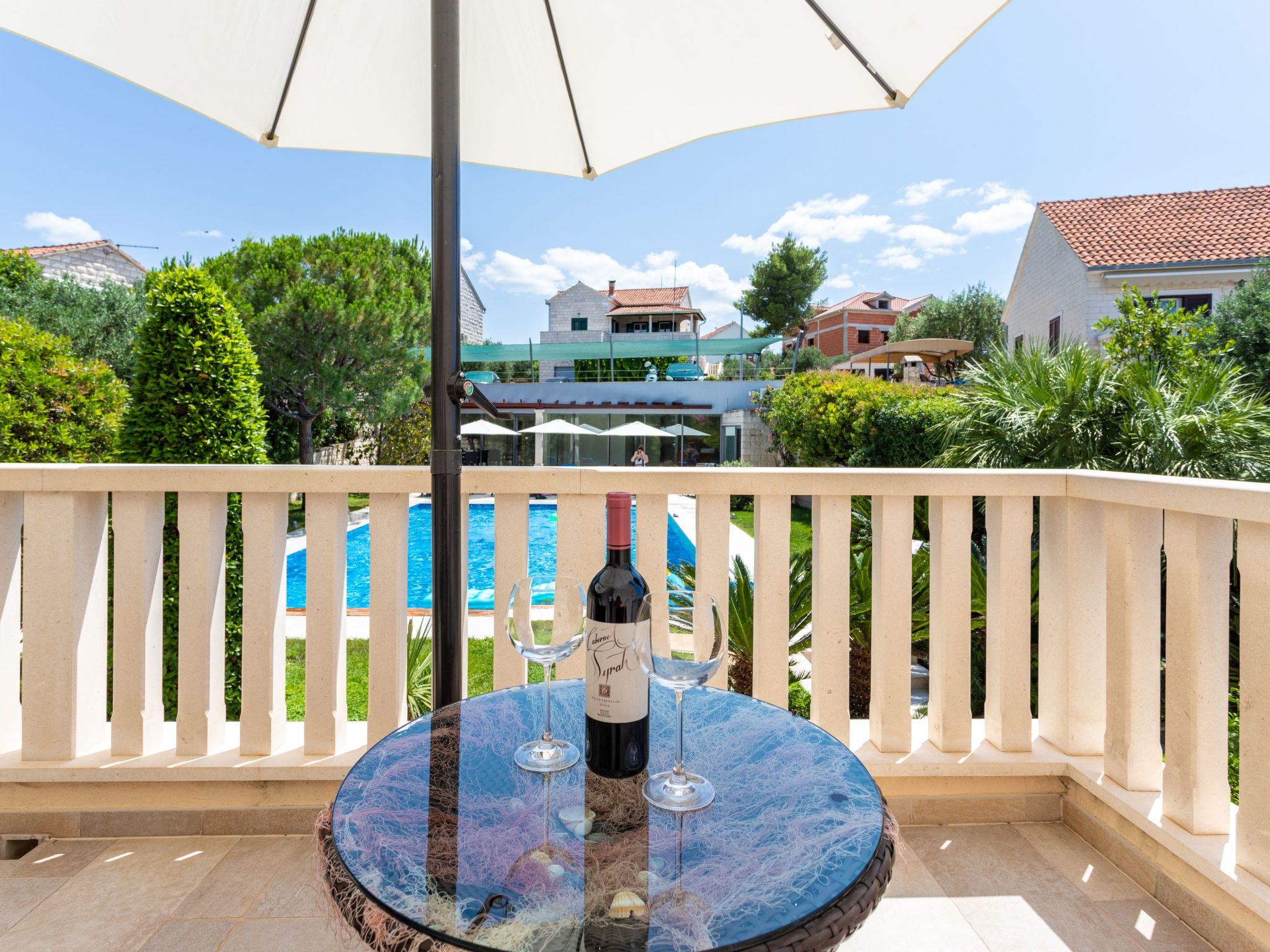 Helle Studio-Ferienwohnung mit Sonnenbalkon