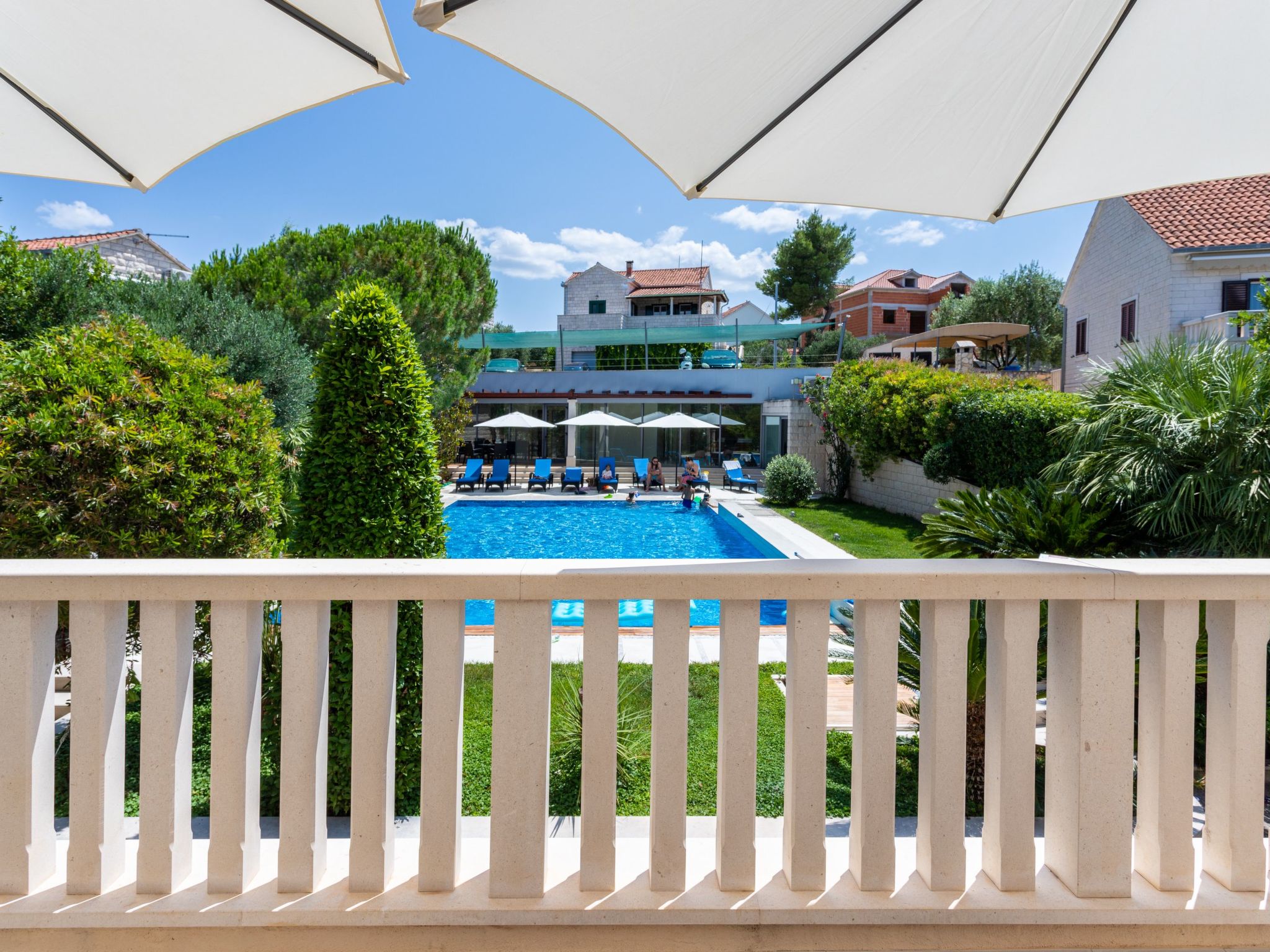 Helle Studio-Ferienwohnung mit Sonnenbalkon-Dedans