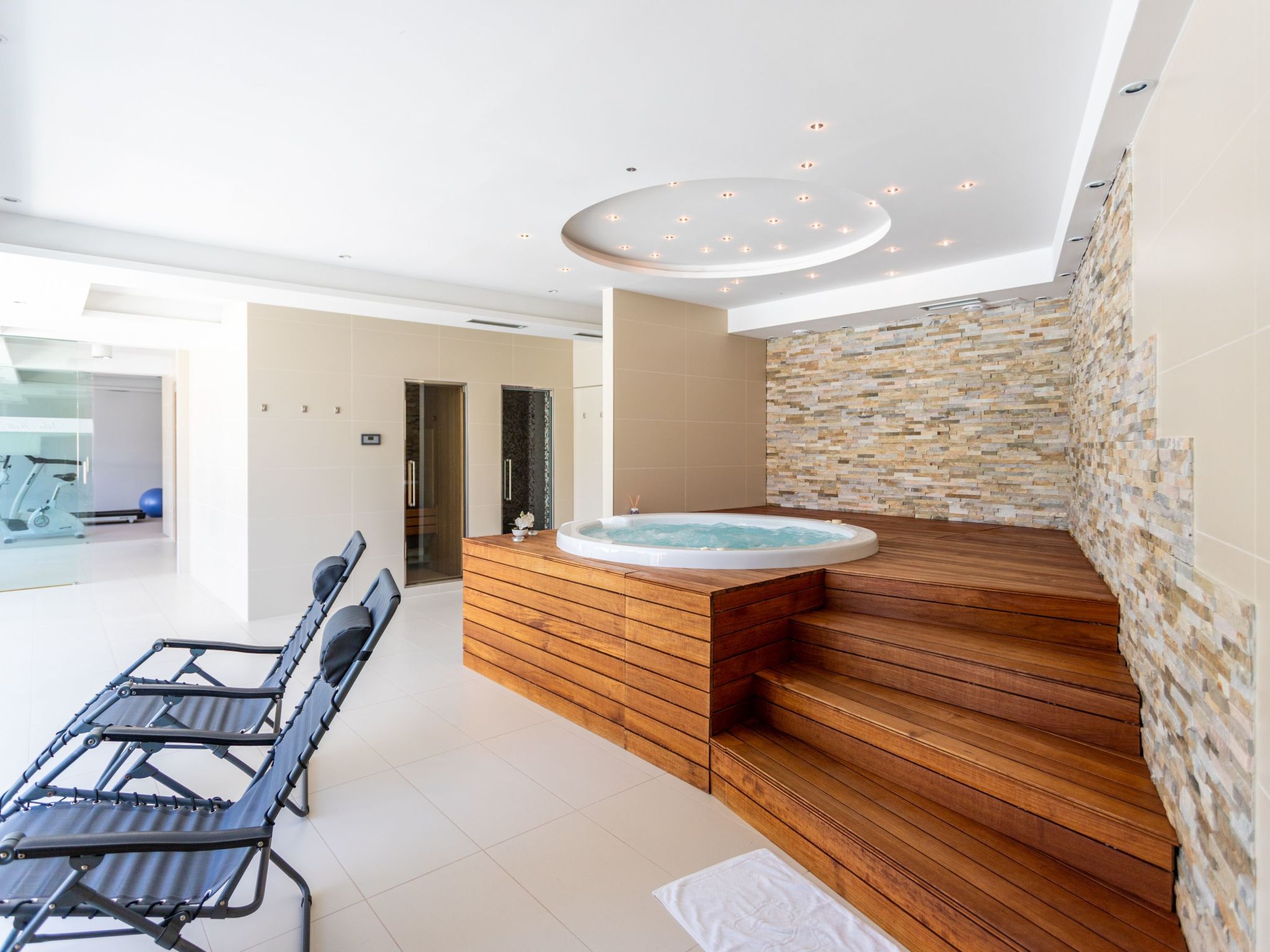 Helle Studio-Ferienwohnung mit Sonnenbalkon-Dedans