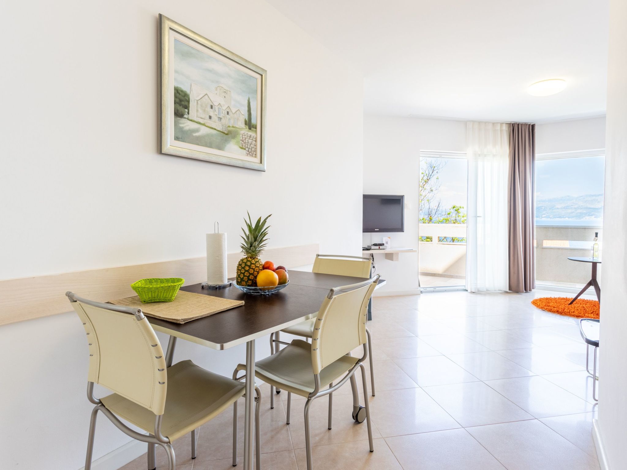 Geräumige Wohnung mit Meerblick vom Sonnenbalkon-Dedans