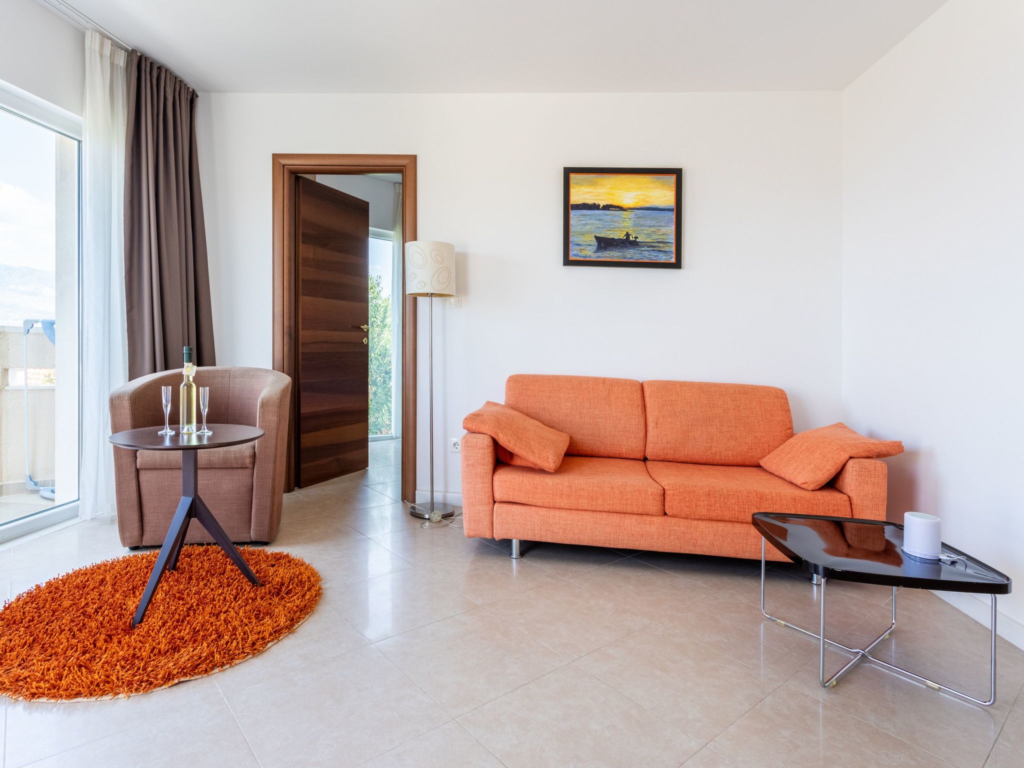 Geräumige Wohnung mit Meerblick vom Sonnenbalkon-Dedans