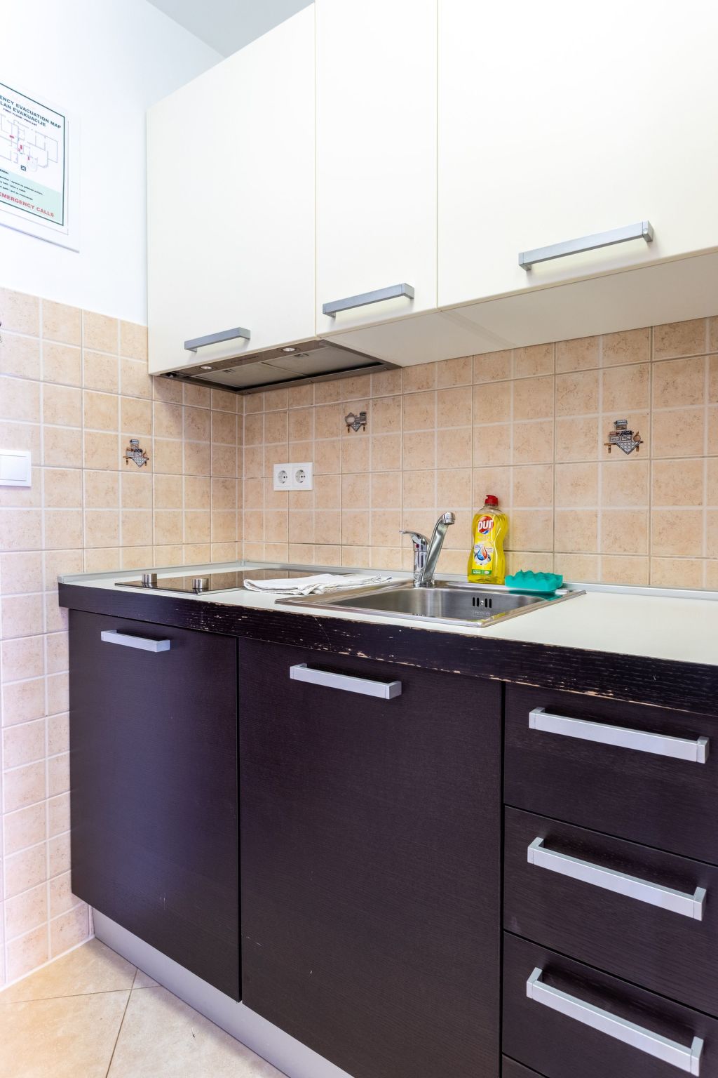 Geräumige Wohnung mit Meerblick vom Sonnenbalkon-Dedans