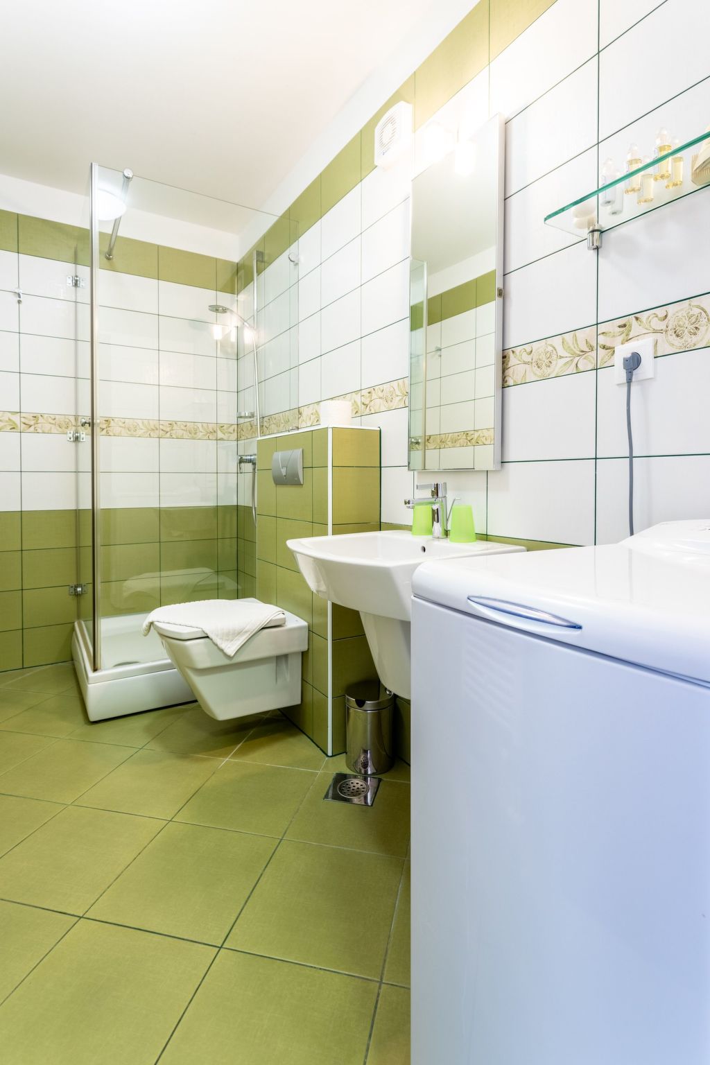 Geräumige Wohnung mit Meerblick vom Sonnenbalkon-Dedans