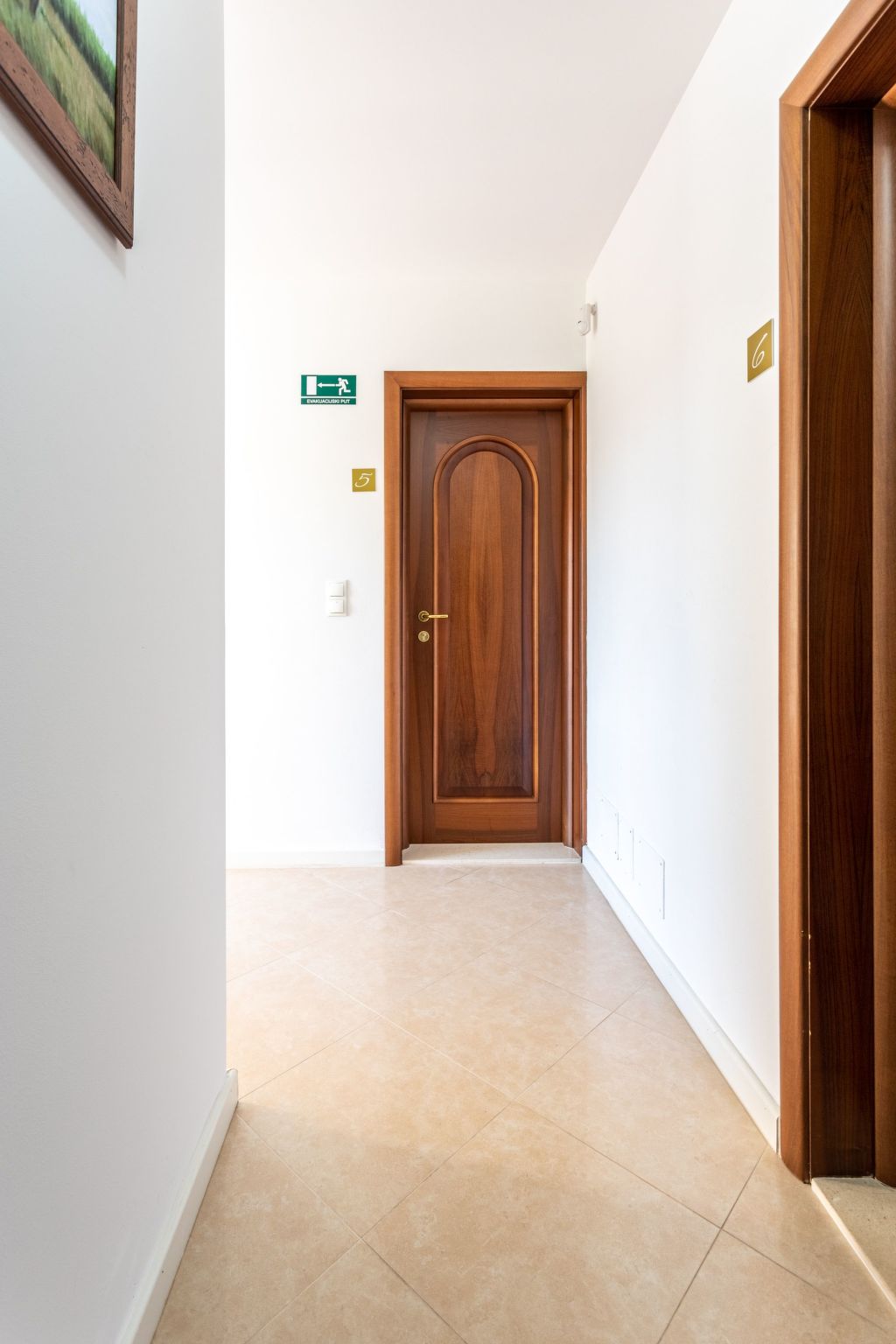 Geräumige Wohnung mit Meerblick vom Sonnenbalkon-Dedans