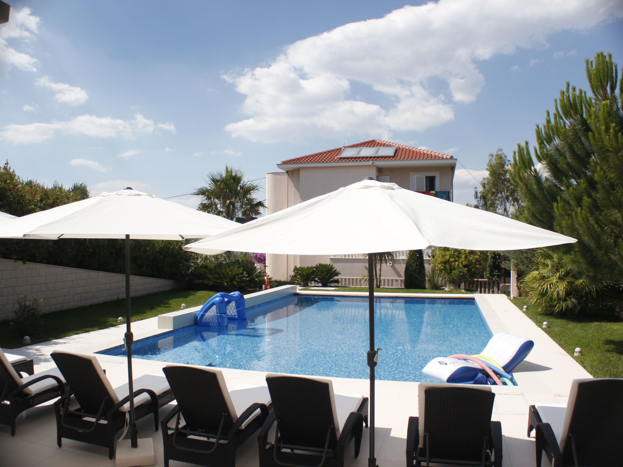 Geräumige Wohnung mit Meerblick vom Sonnenbalkon-Dedans