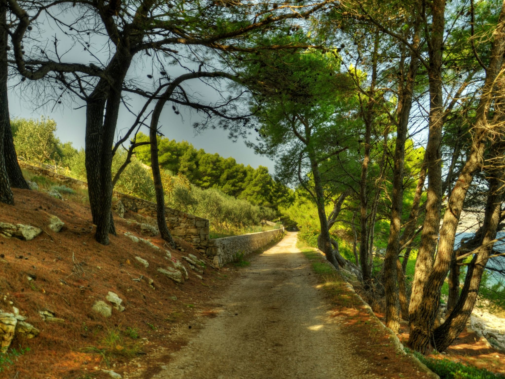 Romantisches traditionelles Natursteinhaus in erster Reihe zum Strand - Robinso-Image-tags.info
