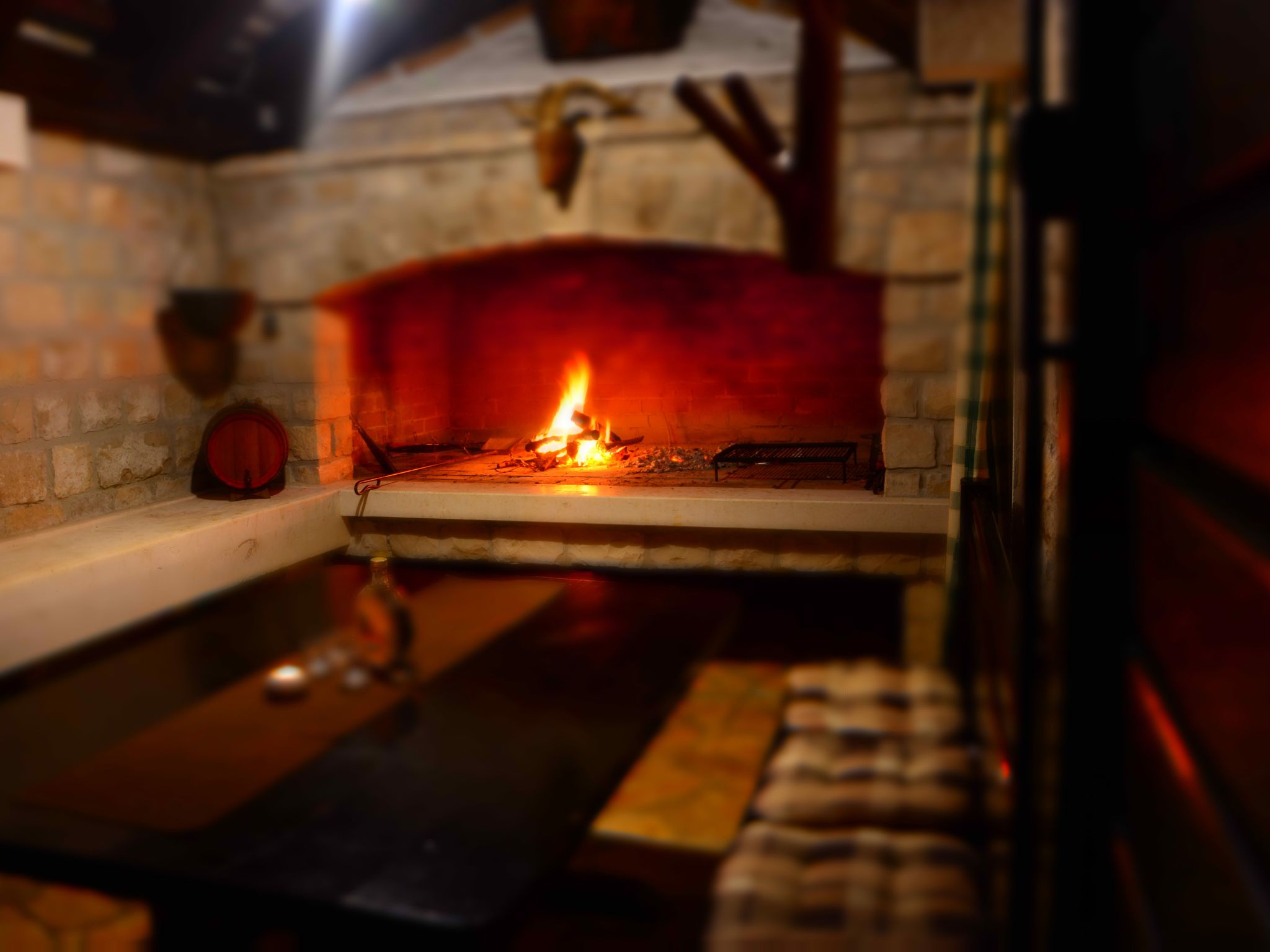 Mit Terrasse und Pool in herrlicher Naturlandschaft-Dedans