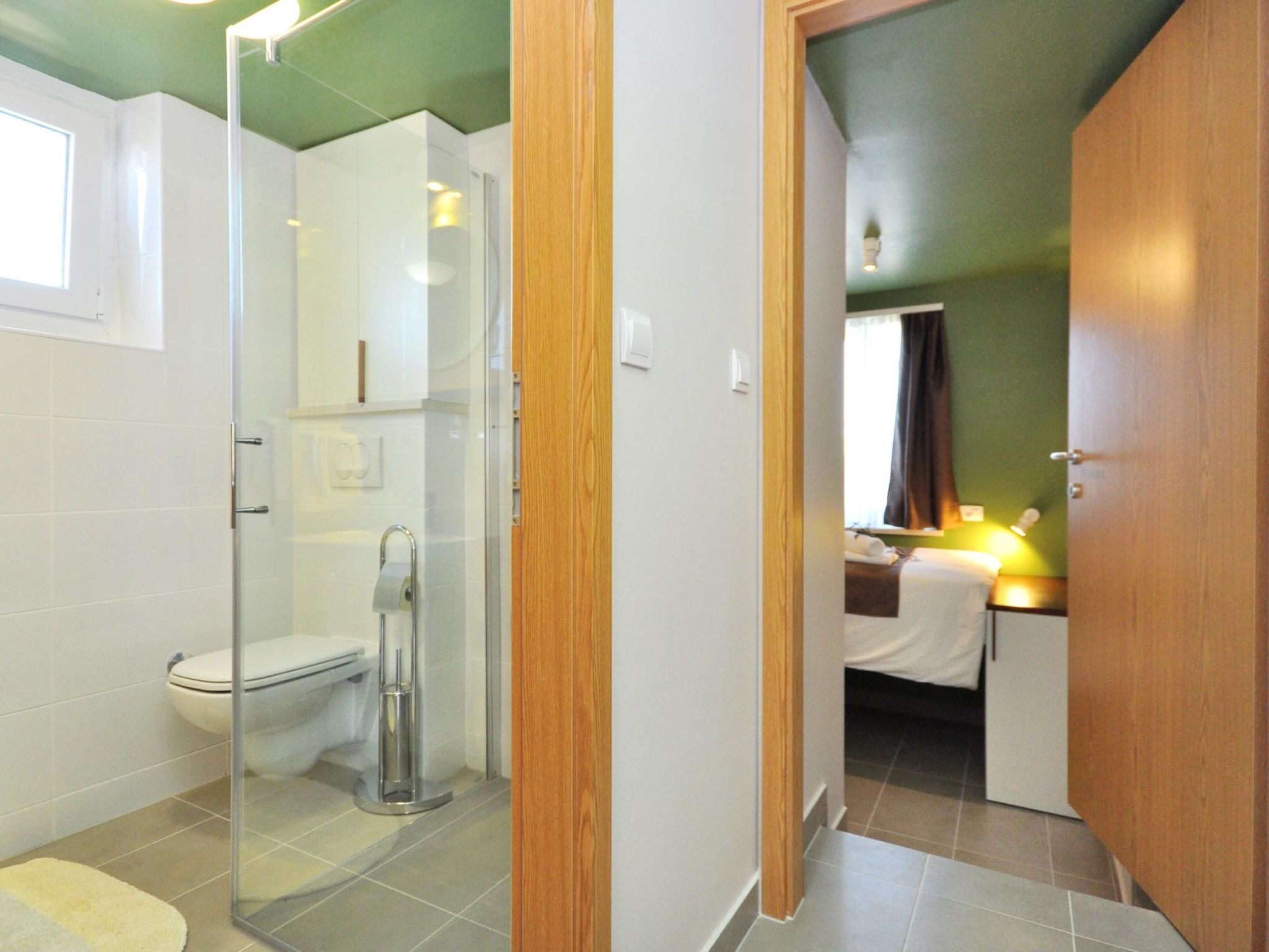 Mit Terrasse und Pool in herrlicher Naturlandschaft-Dedans