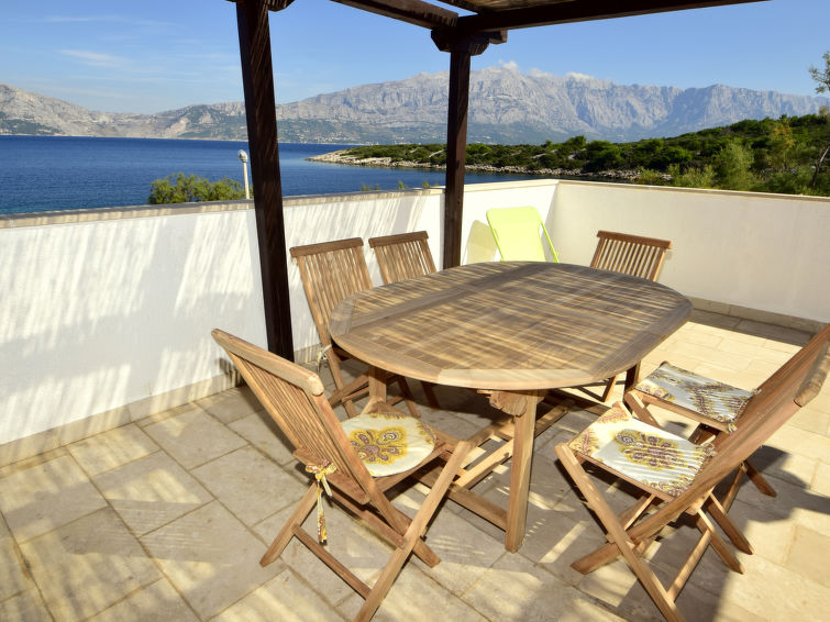 Brac Island accommodation villas for rent in Brac Island apartments to rent in Brac Island holiday homes to rent in Brac Island