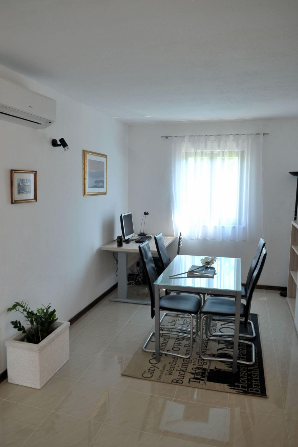 "Sofija" mit Whirlpool-Image-tags.info