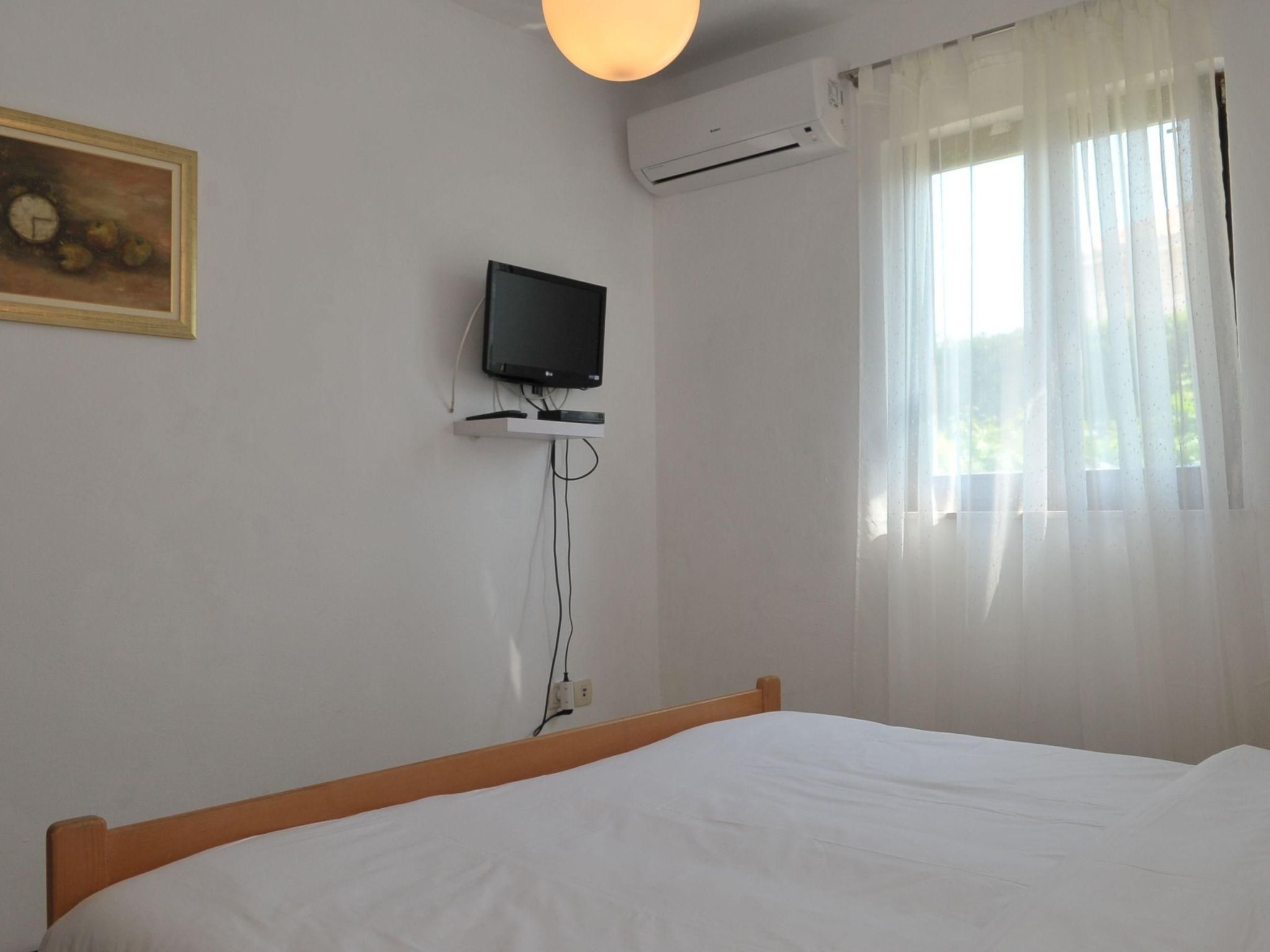 "Sofija" mit Whirlpool-Image-tags.info