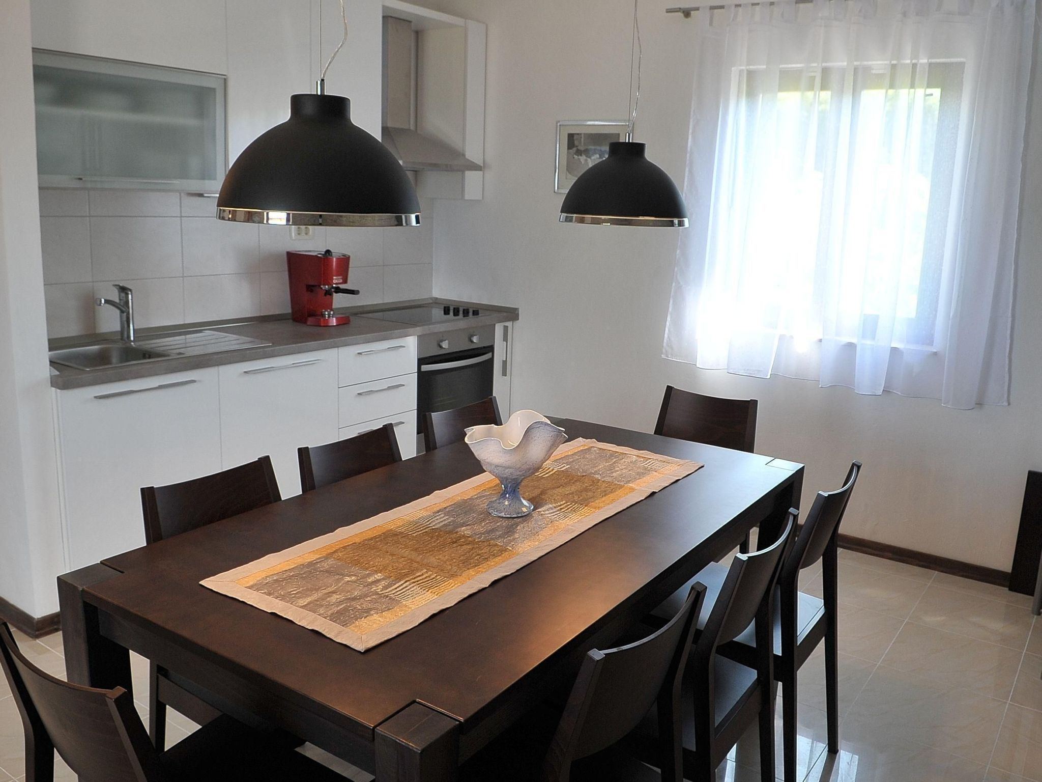 "Sofija" mit Whirlpool-Image-tags.info