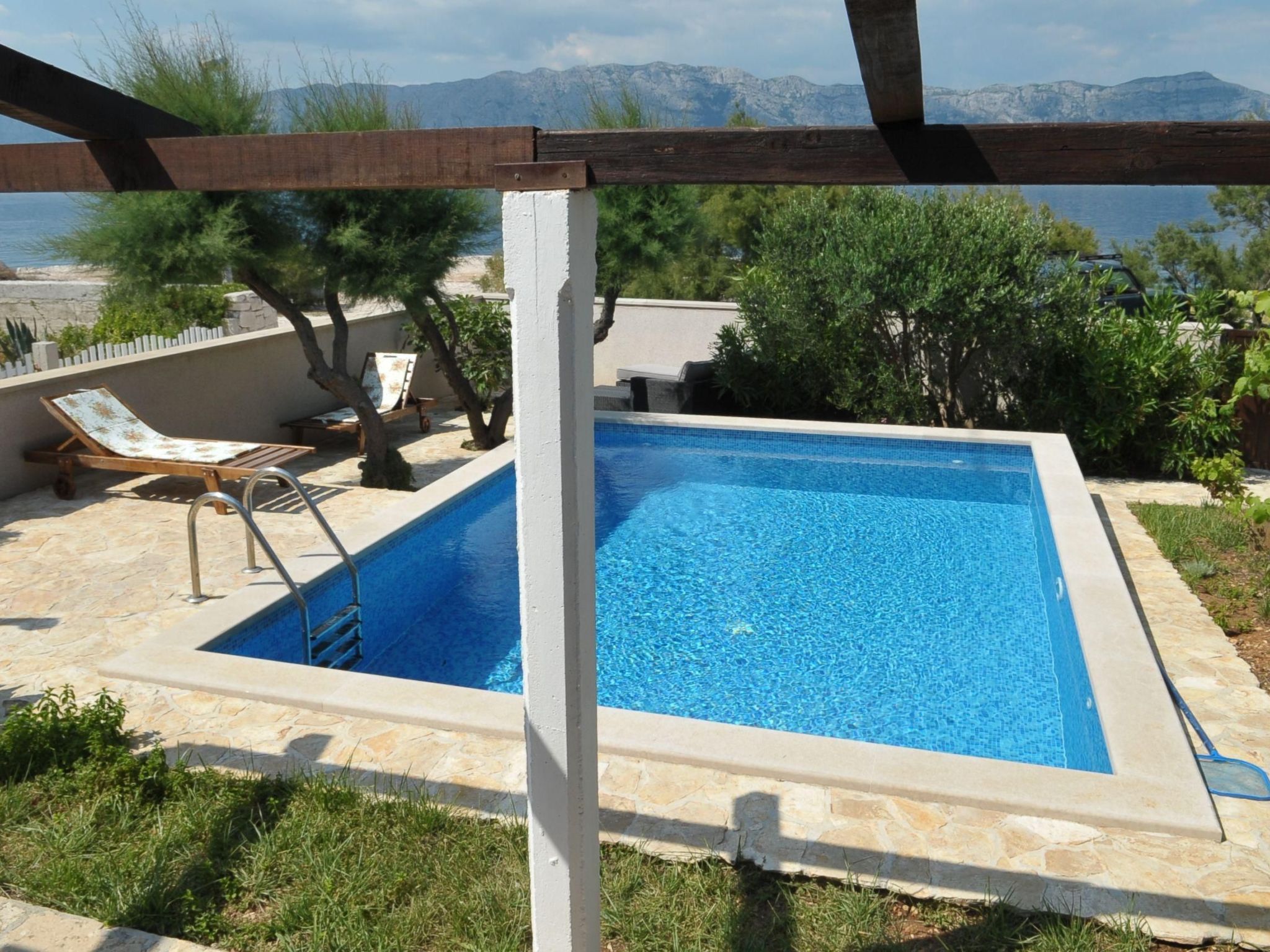 "Sofija" mit Whirlpool-Image-tags.info