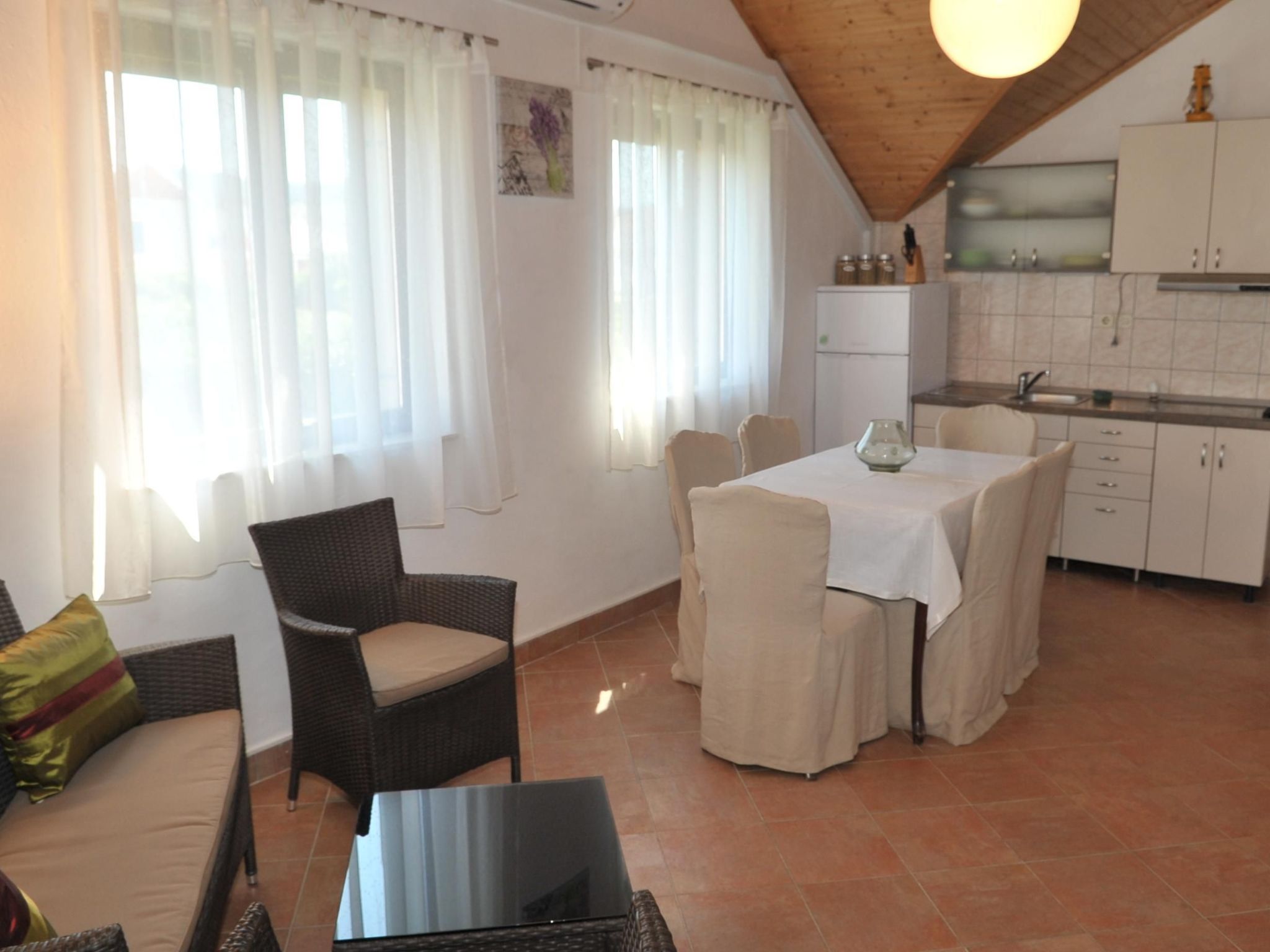 "Sofija" mit Whirlpool-Image-tags.info