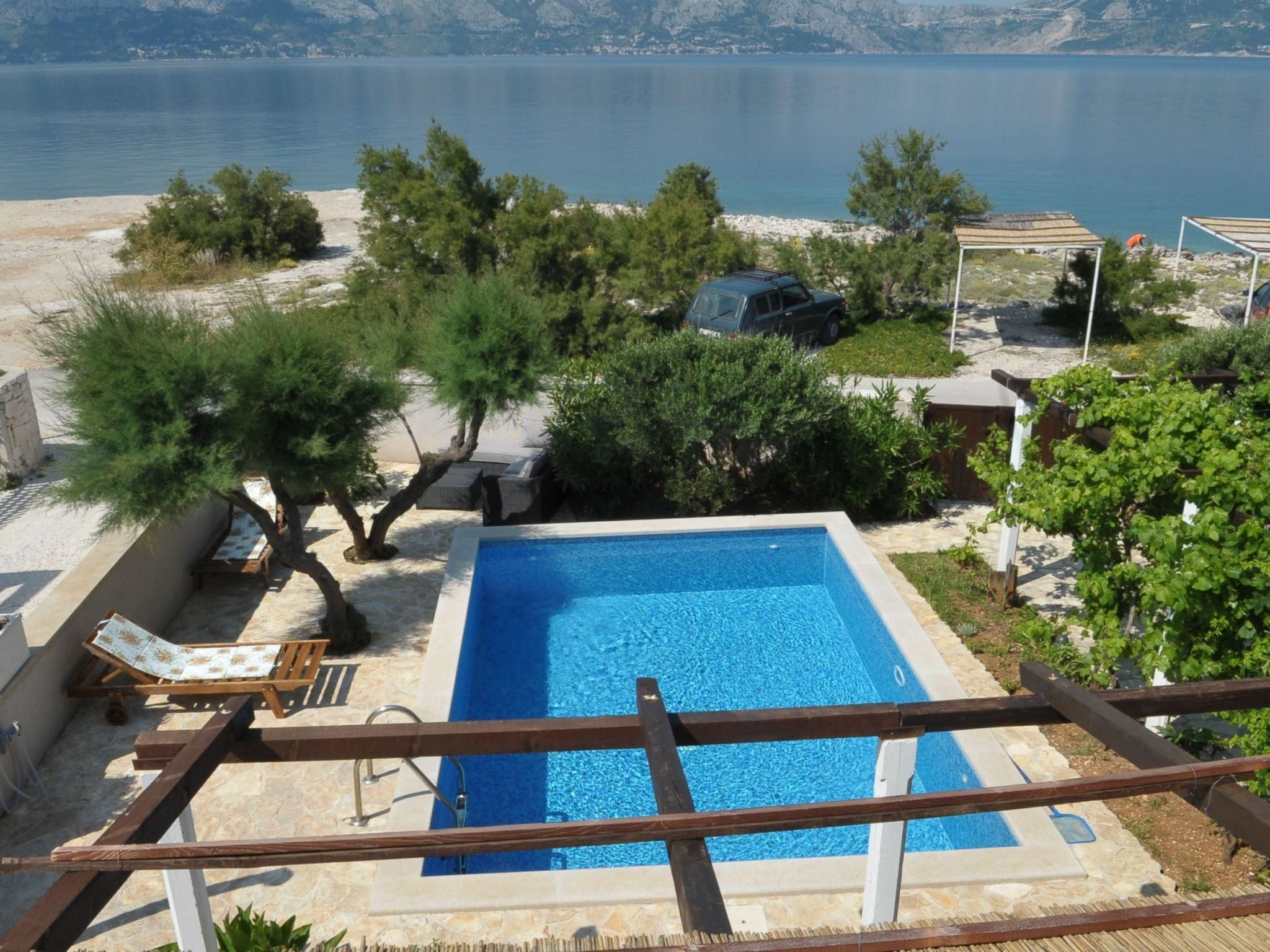 "Sofija" mit Whirlpool-Image-tags.info