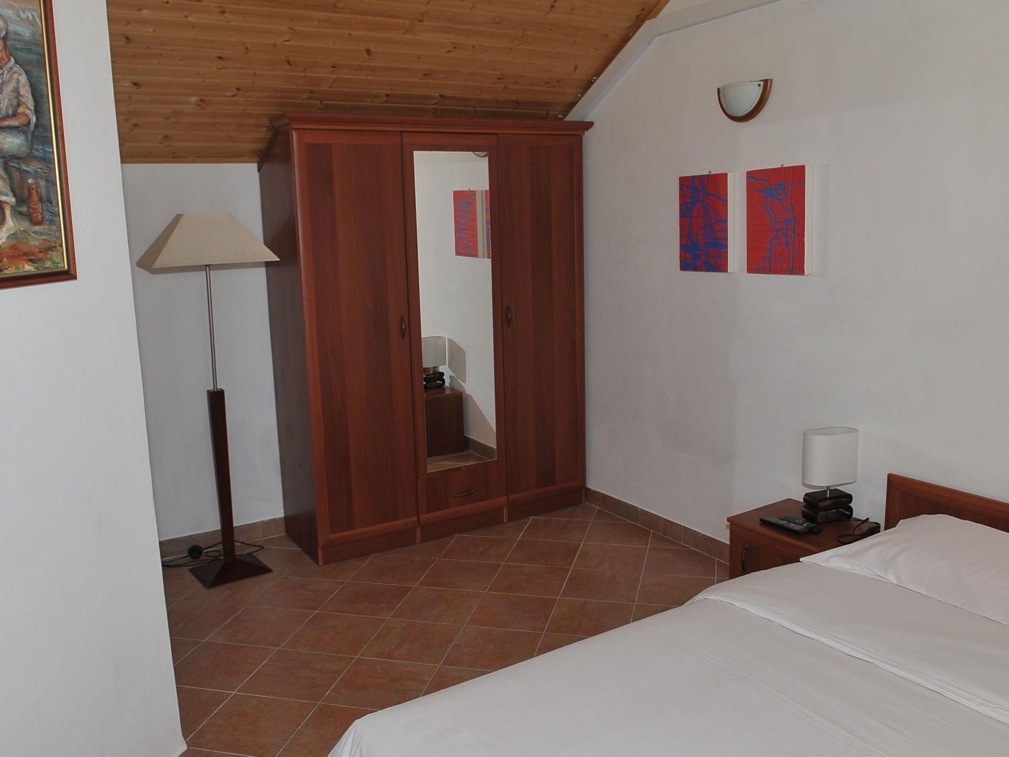 "Sofija" mit Whirlpool-Image-tags.info