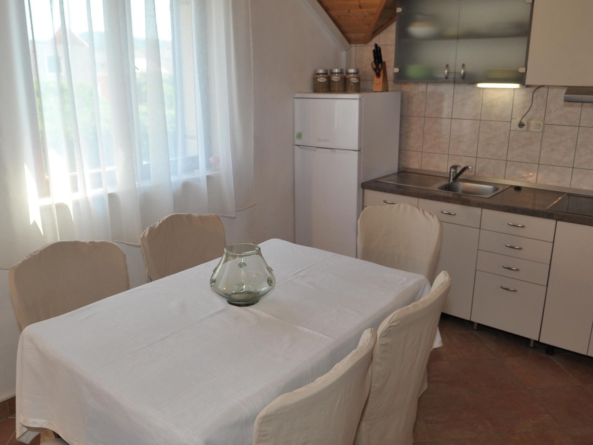 "Sofija" mit Whirlpool-Image-tags.info