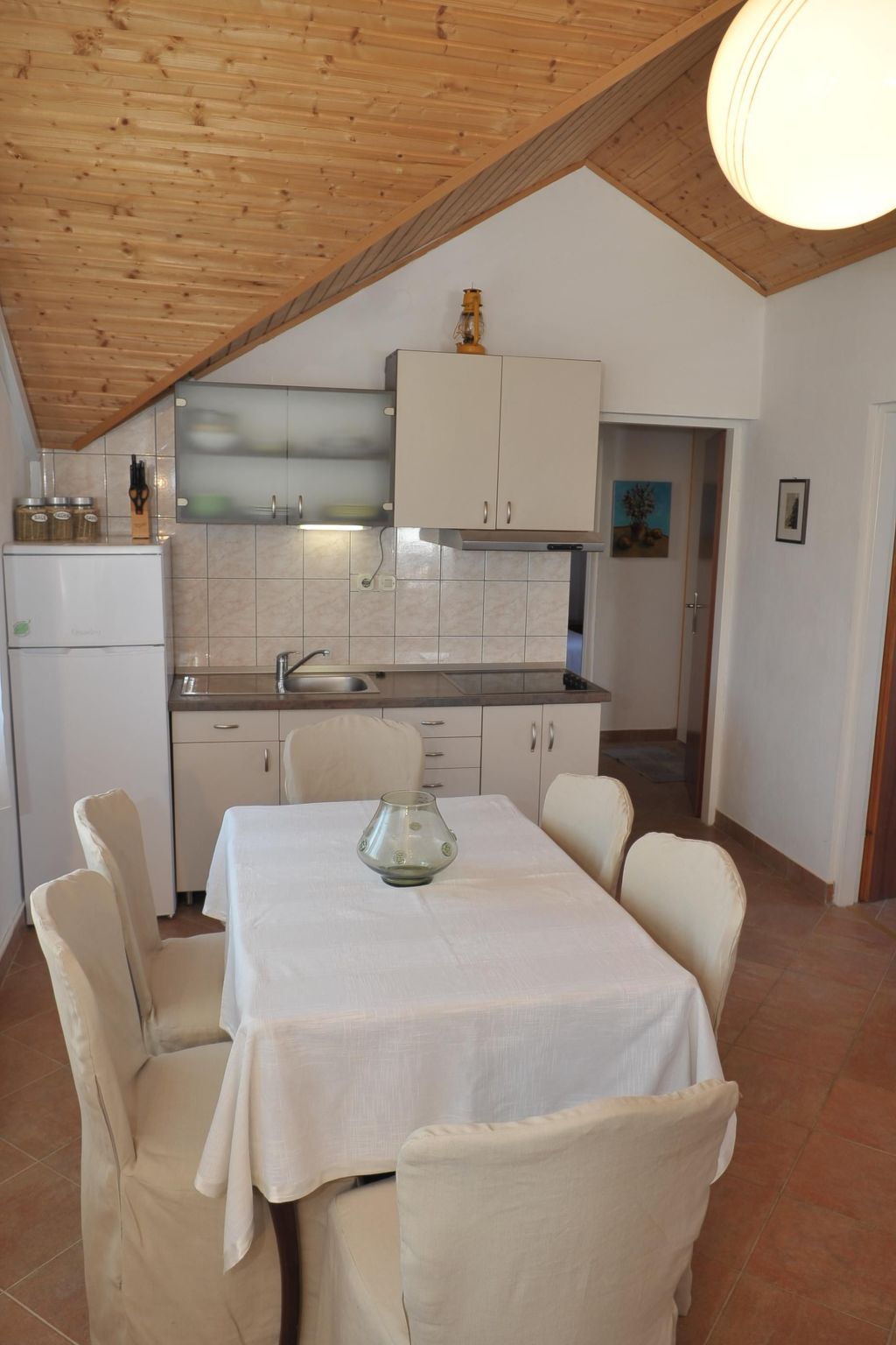 "Sofija" mit Whirlpool-Image-tags.info