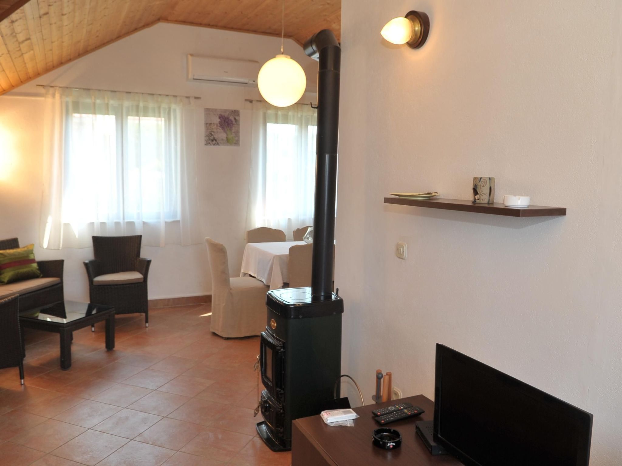 "Sofija" mit Whirlpool-Image-tags.info