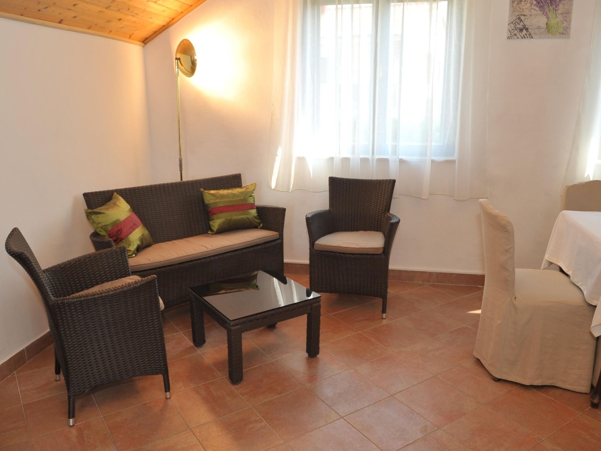 "Sofija" mit Whirlpool-Image-tags.info