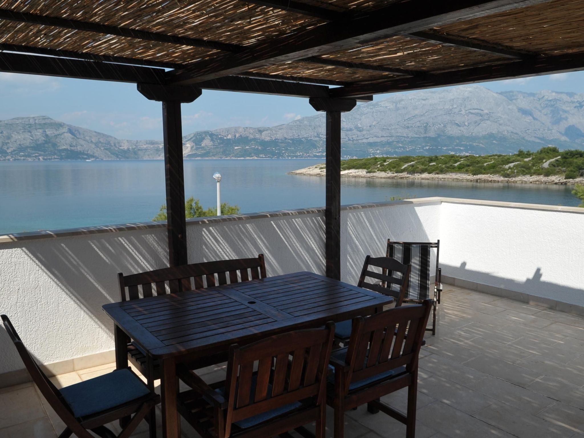 "Sofija" mit Whirlpool-Image-tags.info