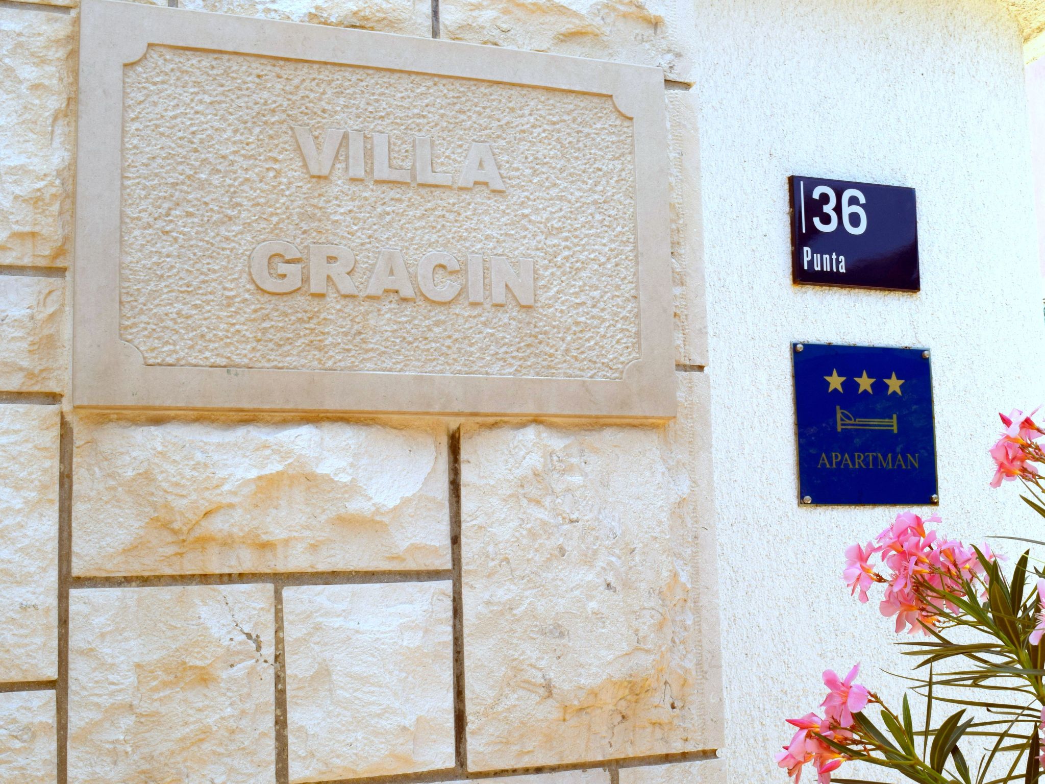 Apartments Villa Gracin-Dedans