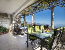 Vrijstaande villa met panoramisch zwembad en jacuzzi, 3 km van strand - thumbnail 2