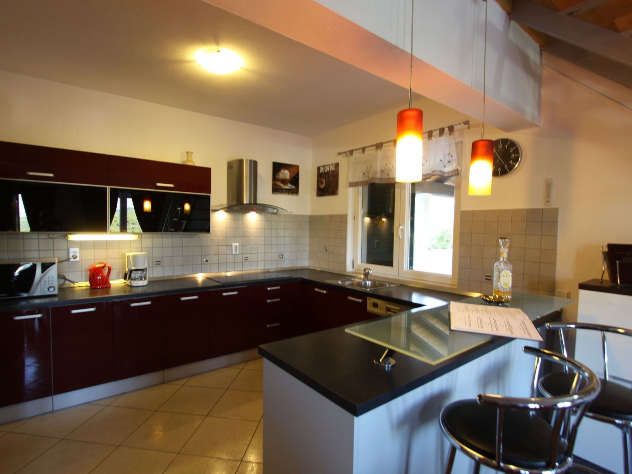 Komfortables Haus in Selca mit privatem Parkplatz-Drinnen