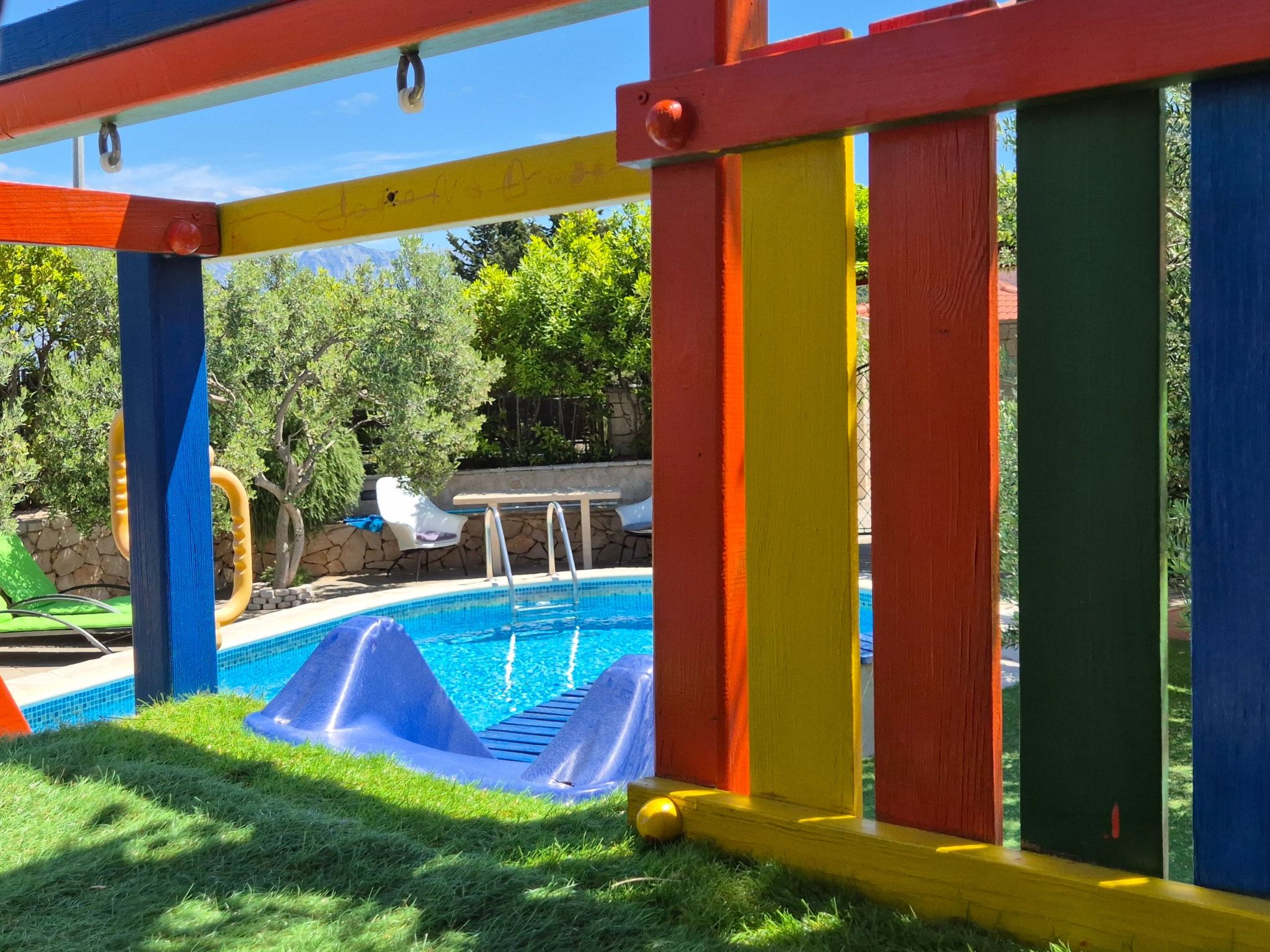 Komfortables Haus in Selca mit privatem Parkplatz-Drinnen