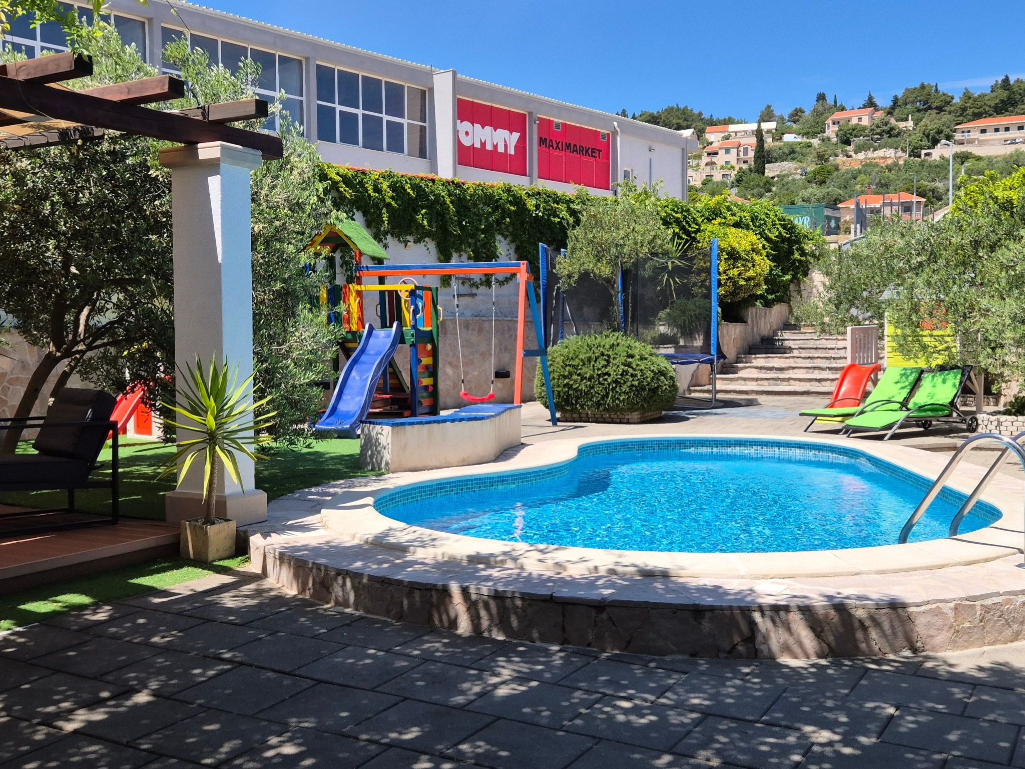 Komfortables Haus in Selca mit privatem Parkplatz-Drinnen