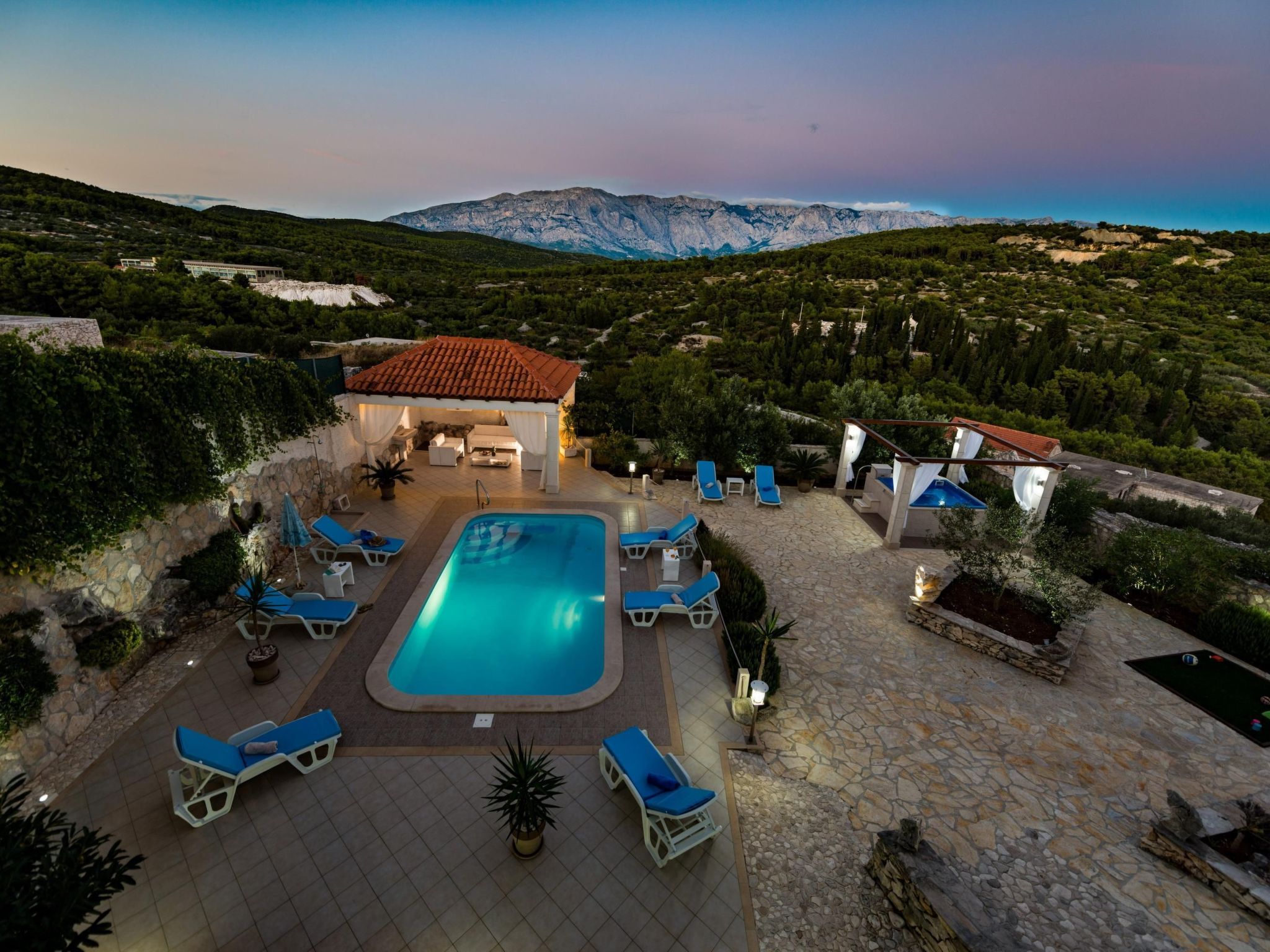 Ferienvilla "Lucian" mit Blick auf das Wasser-Drinnen