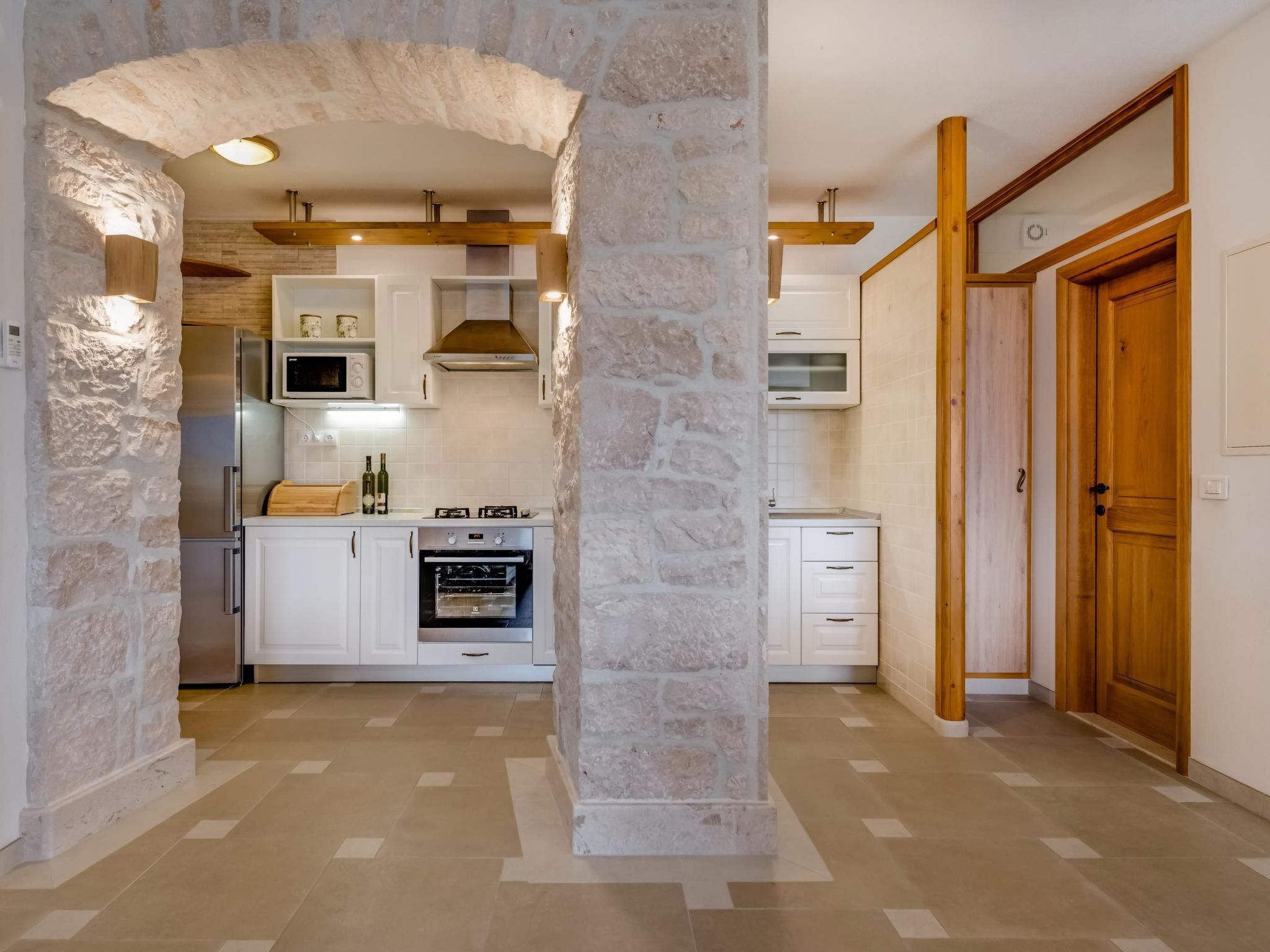 Ferienvilla "Lucian" mit Blick auf das Wasser-Drinnen