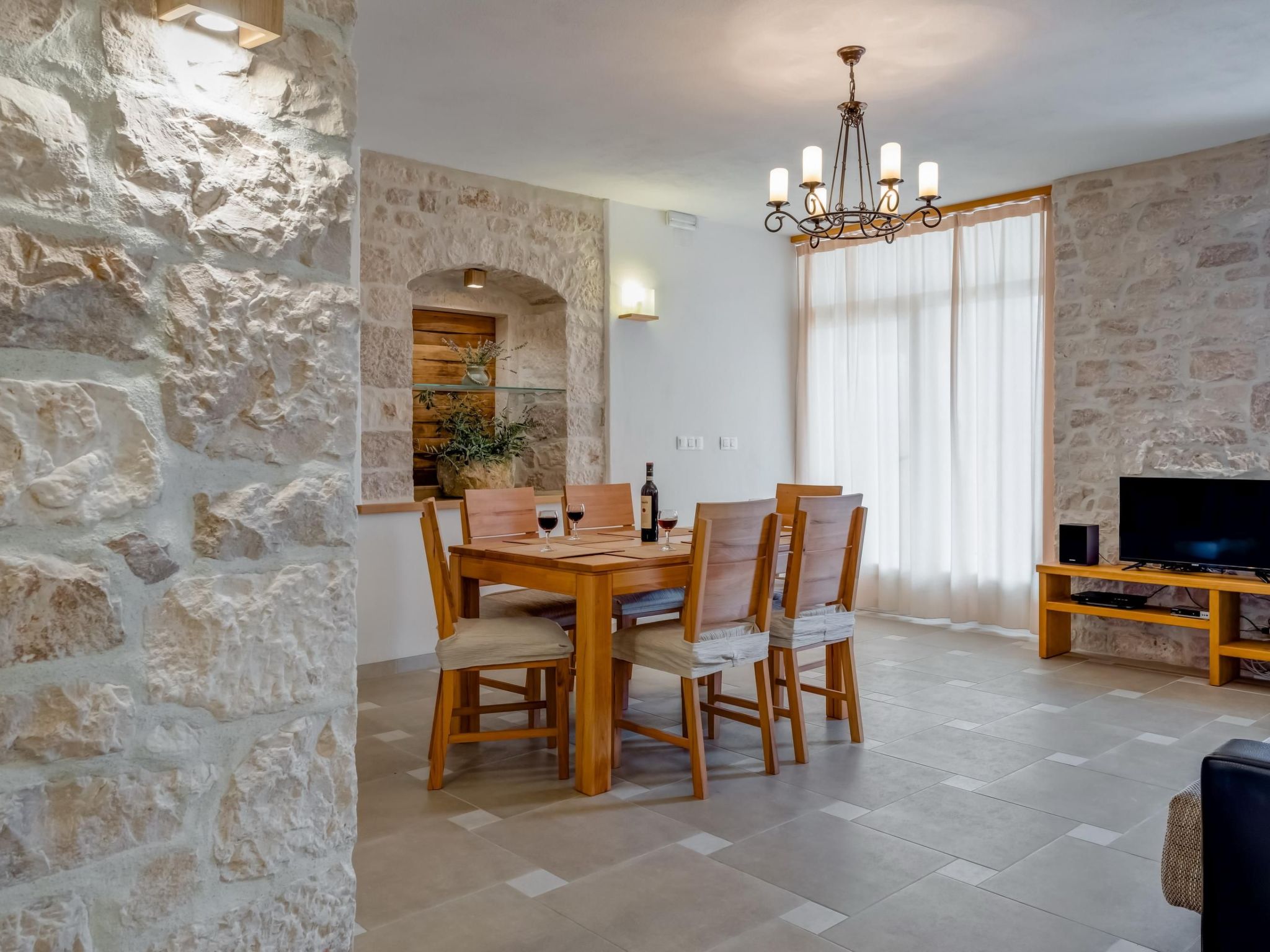 Ferienvilla "Lucian" mit Blick auf das Wasser-Drinnen