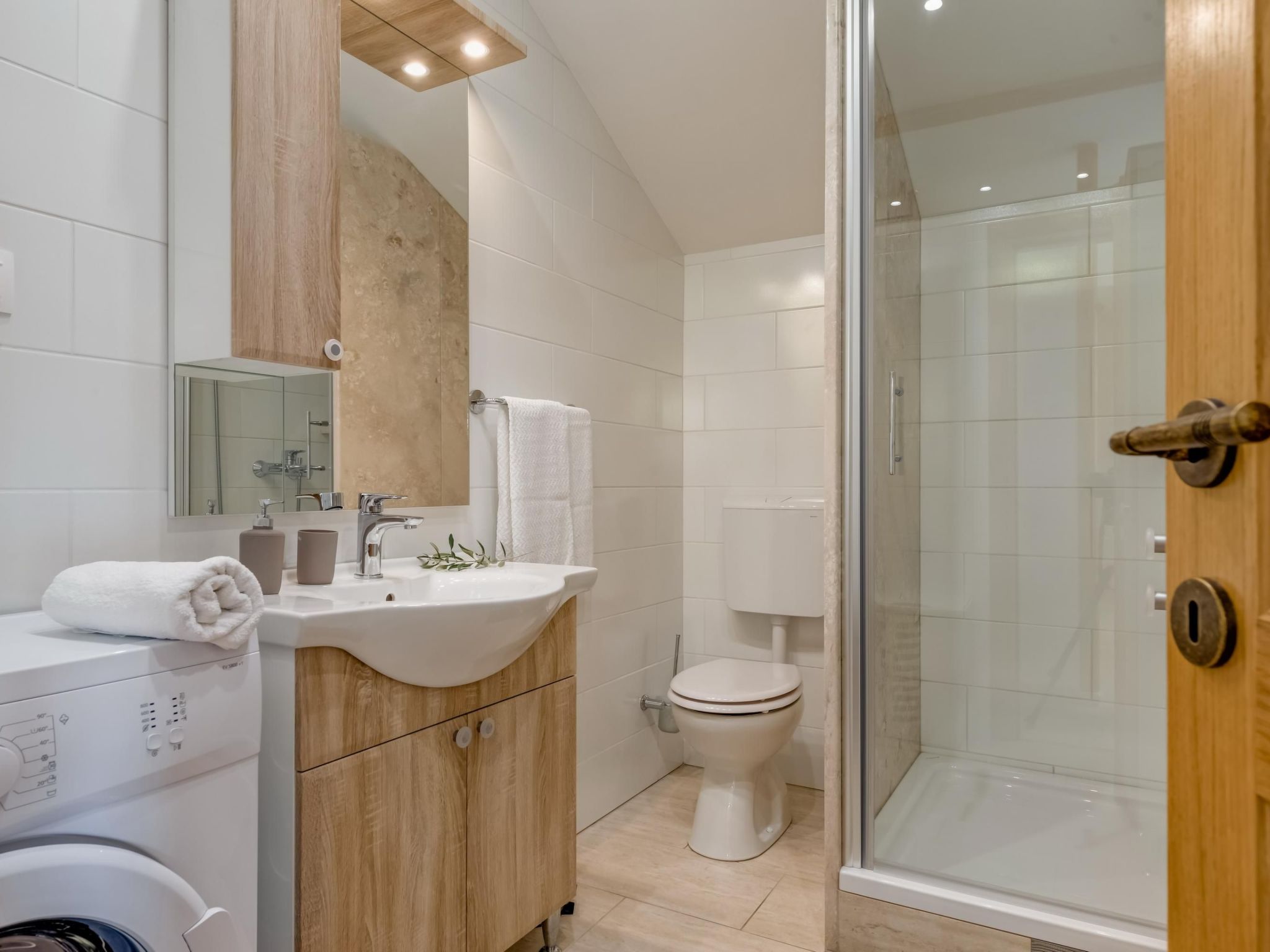 Ferienvilla "Lucian" mit Blick auf das Wasser-Drinnen