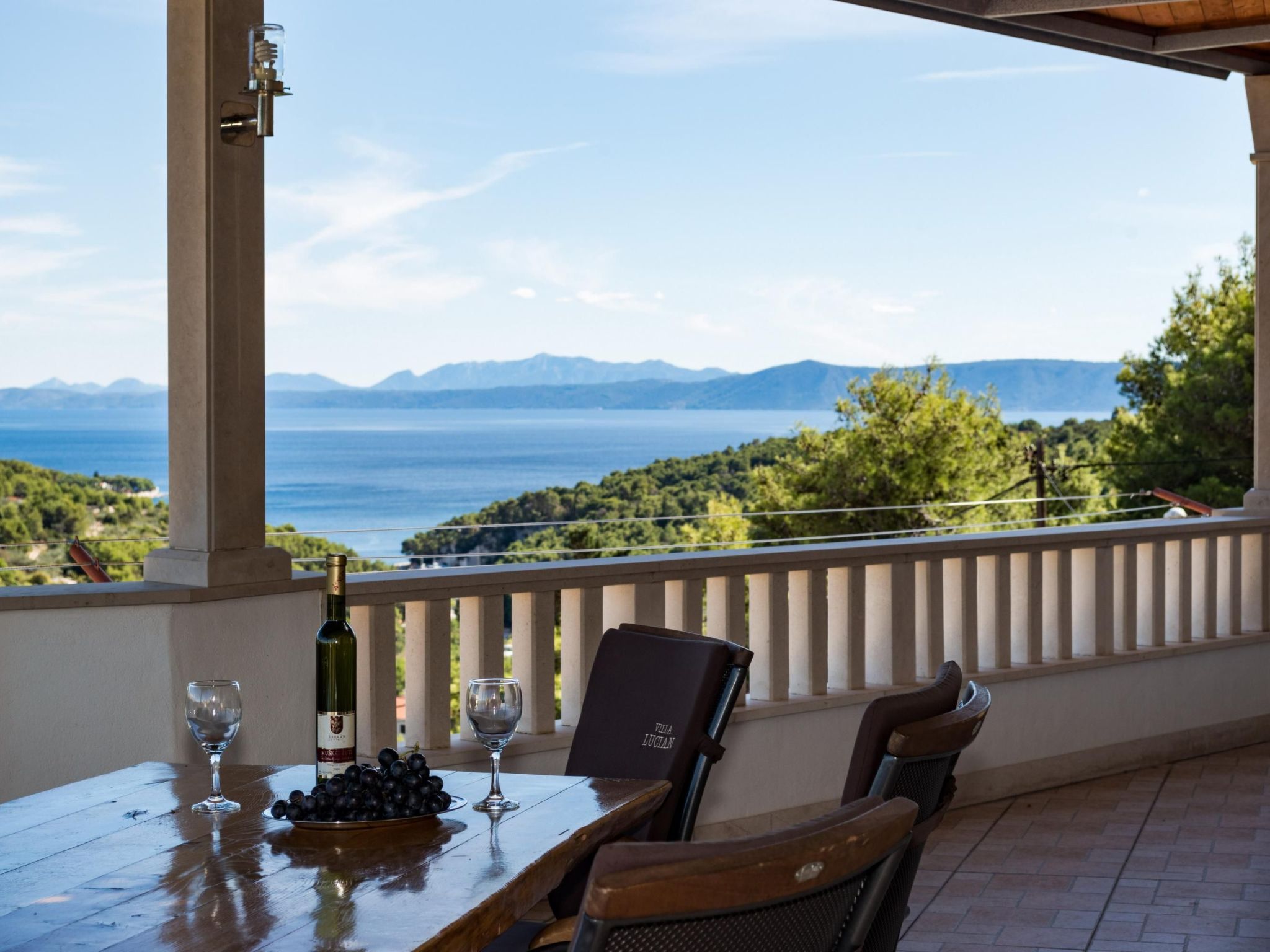 Ferienvilla "Lucian" mit Blick auf das Wasser