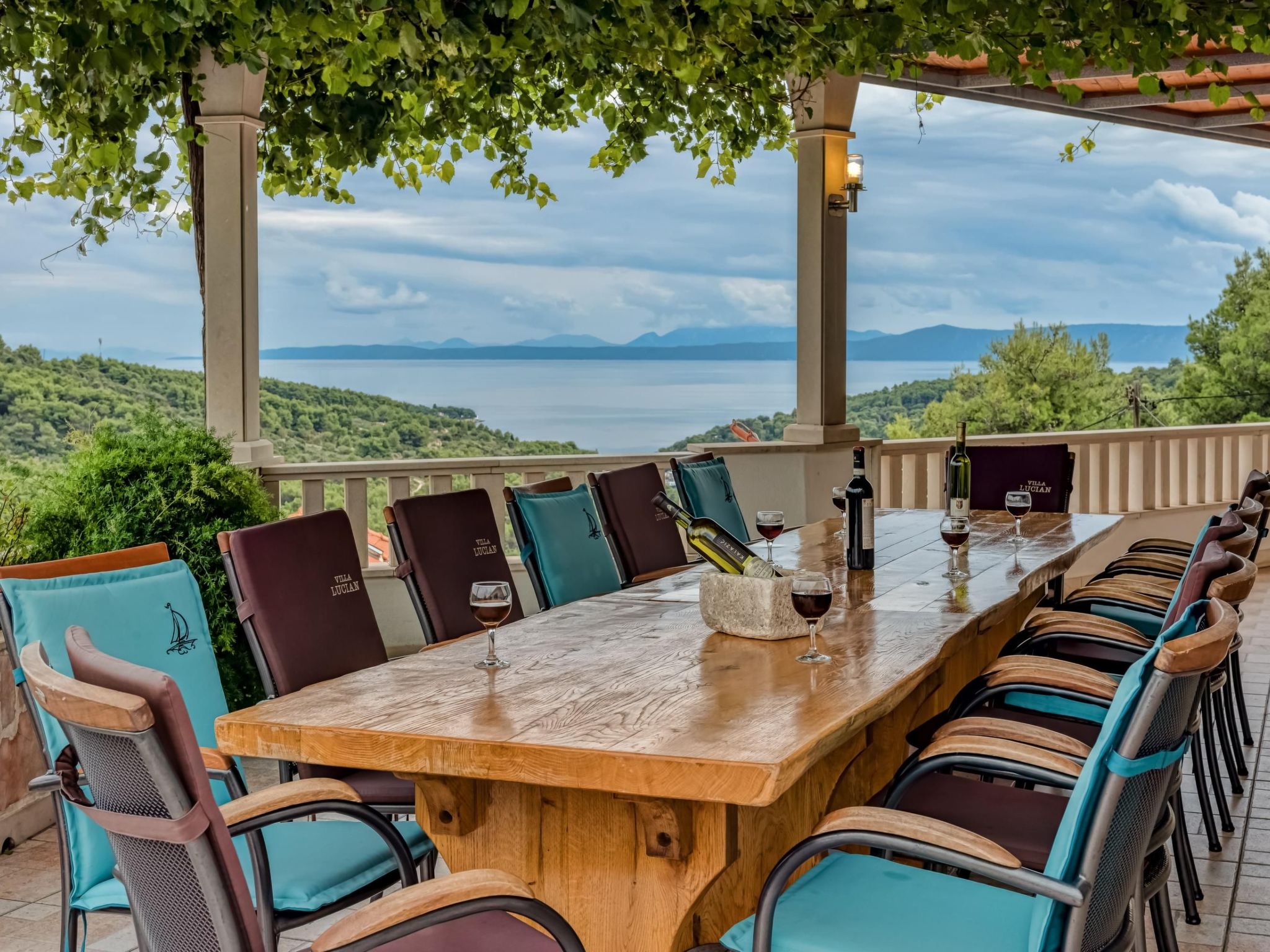 Ferienvilla "Lucian" mit Blick auf das Wasser-Drinnen