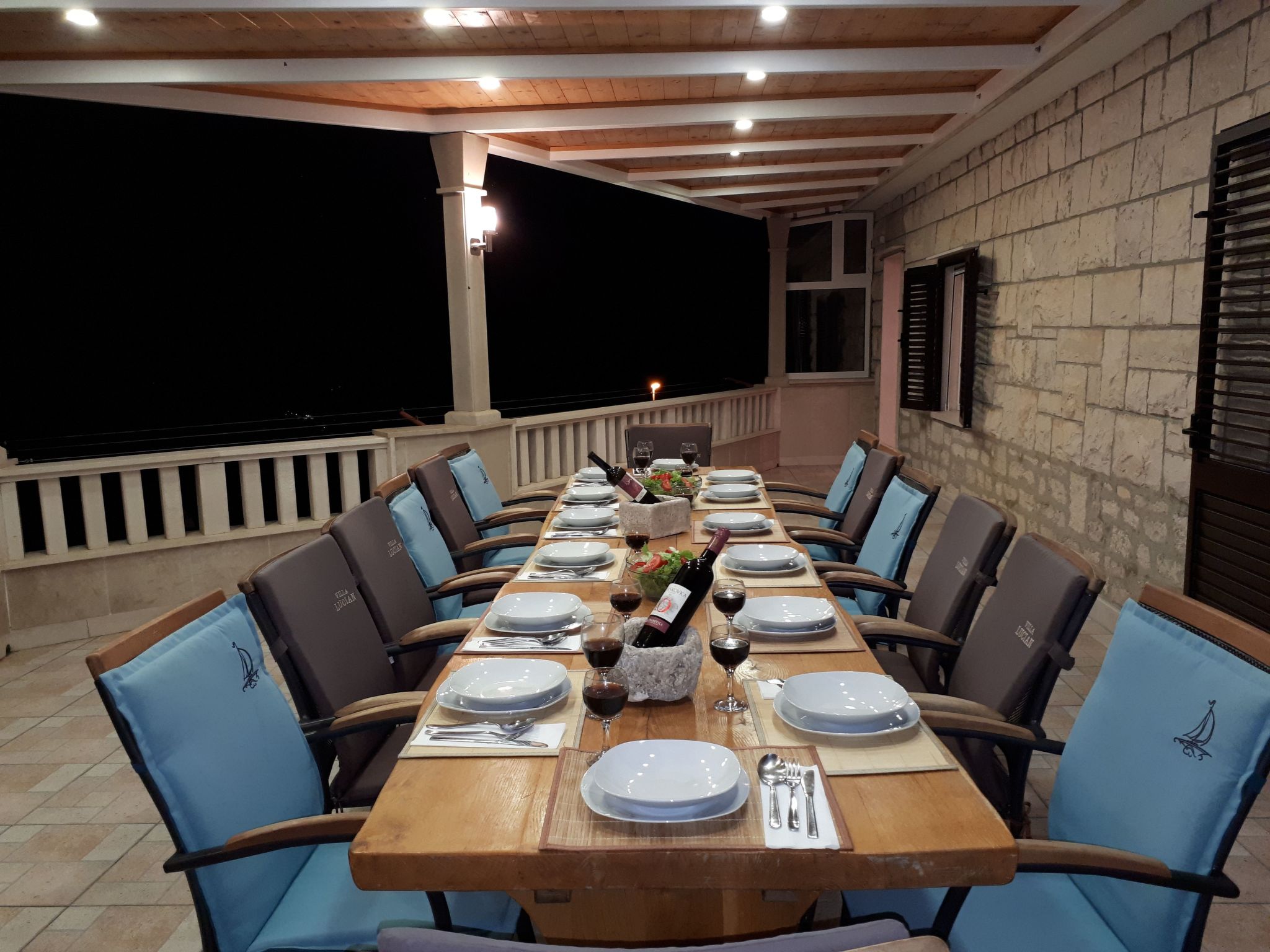 Ferienvilla "Lucian" mit Blick auf das Wasser-Drinnen