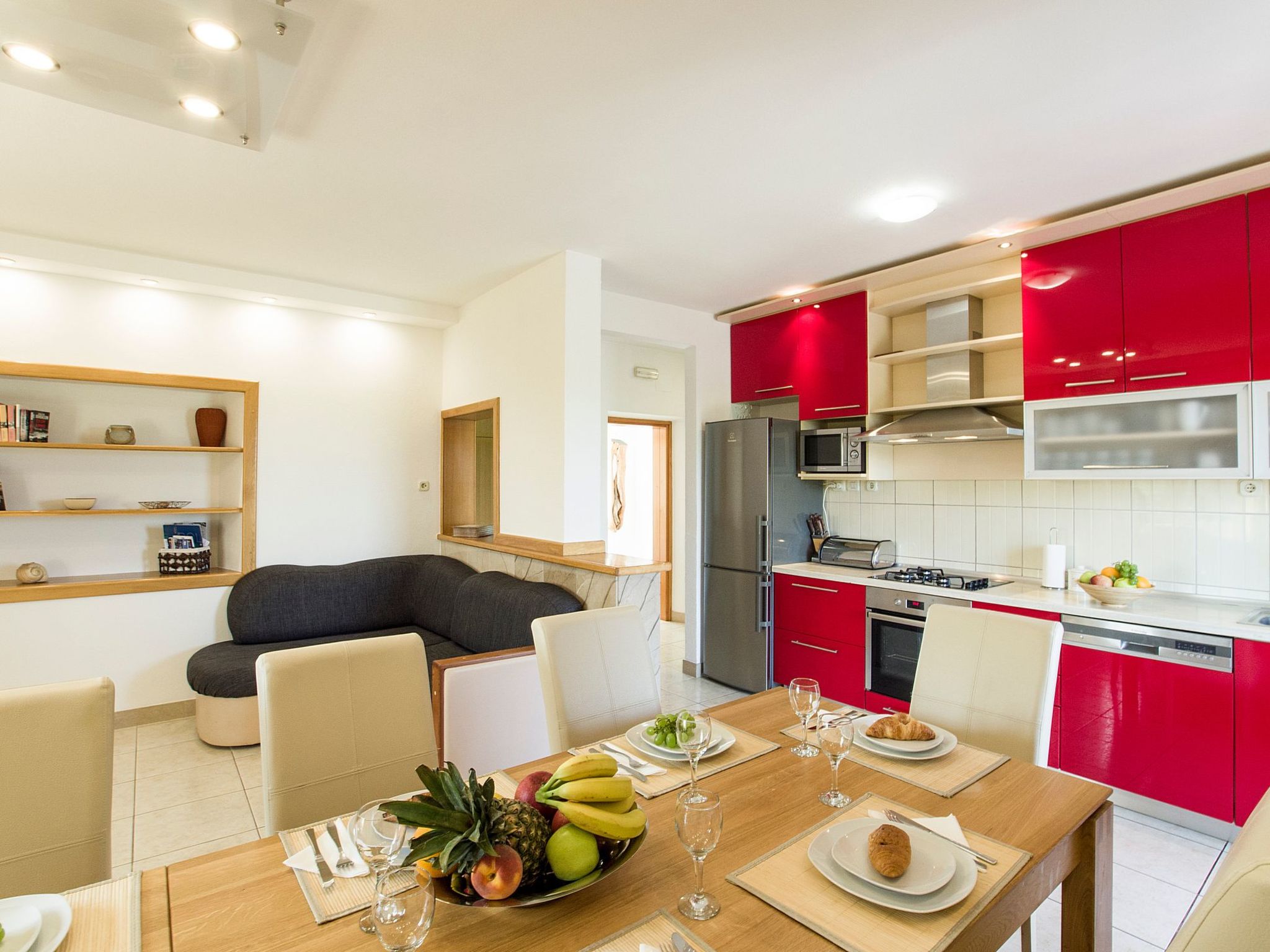 Ferienvilla "Lucian" mit Blick auf das Wasser-Drinnen