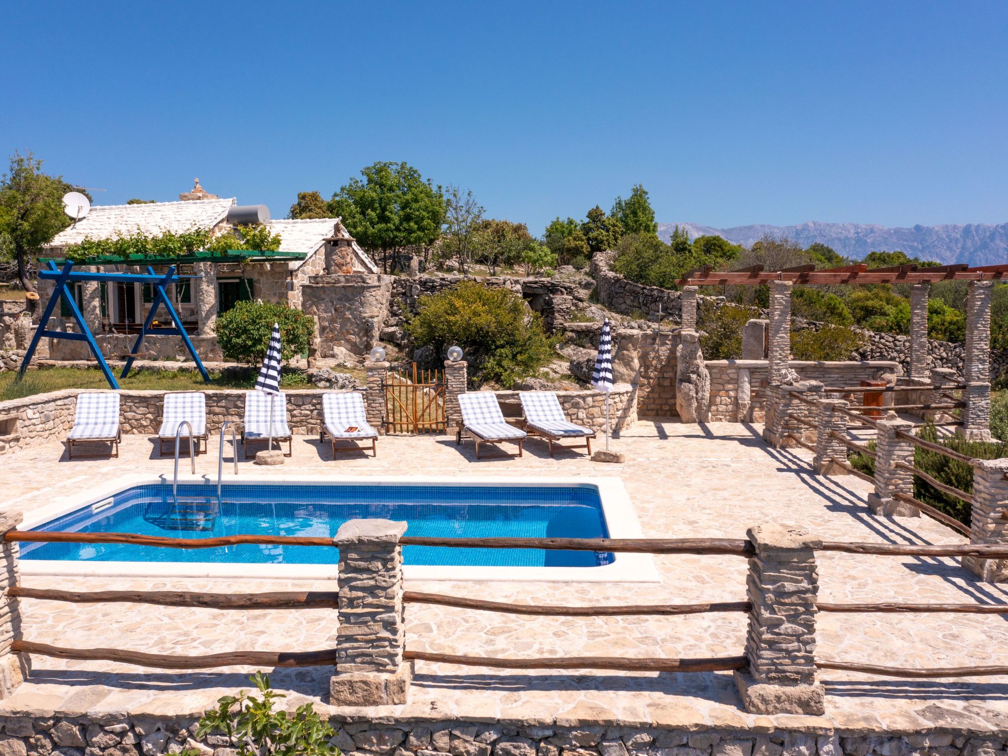 Ranch Visoka in Selca mit Panoramablick aufs Meer-Drinnen