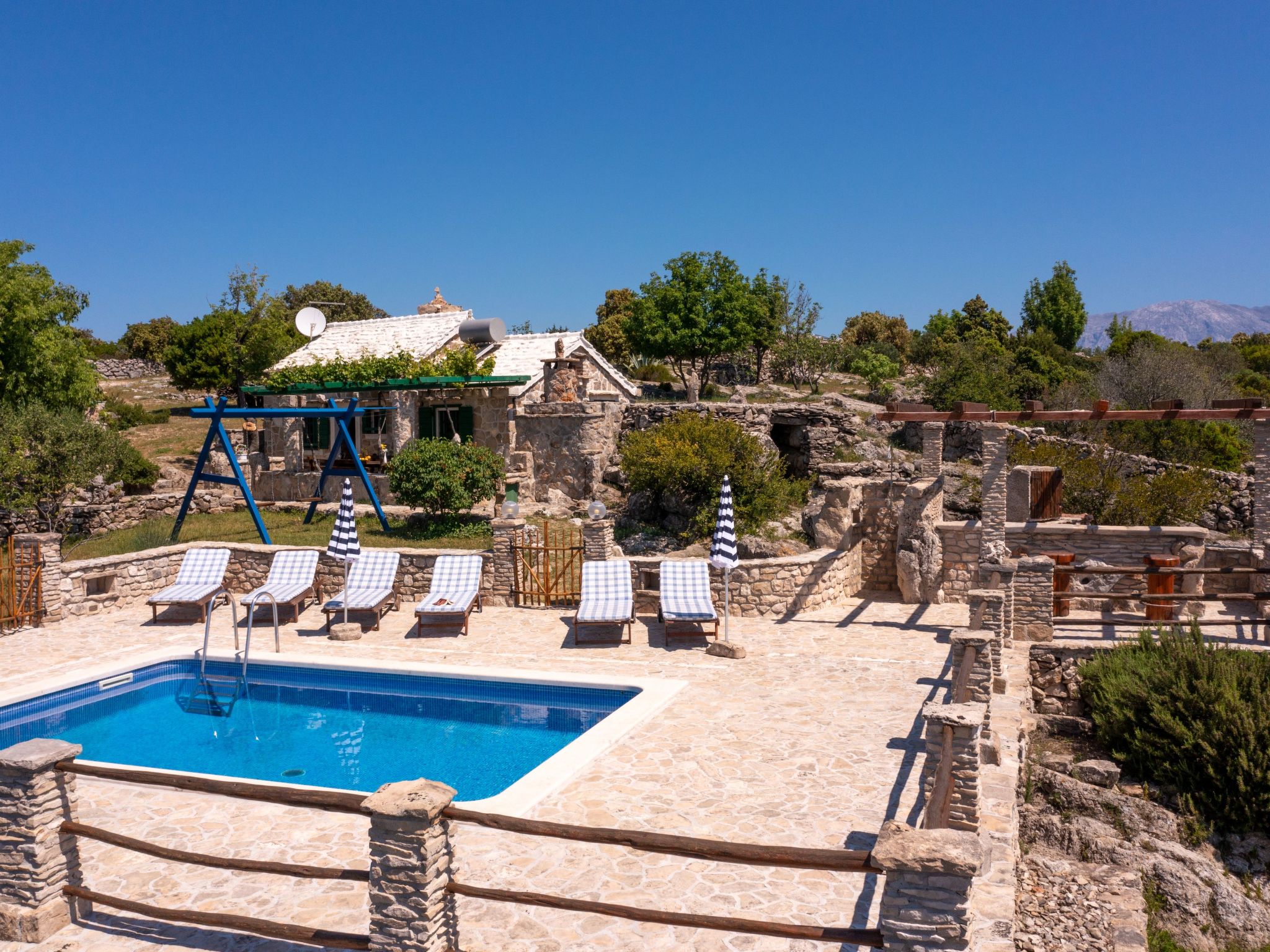 Ranch Visoka in Selca mit Panoramablick aufs Meer-Drinnen