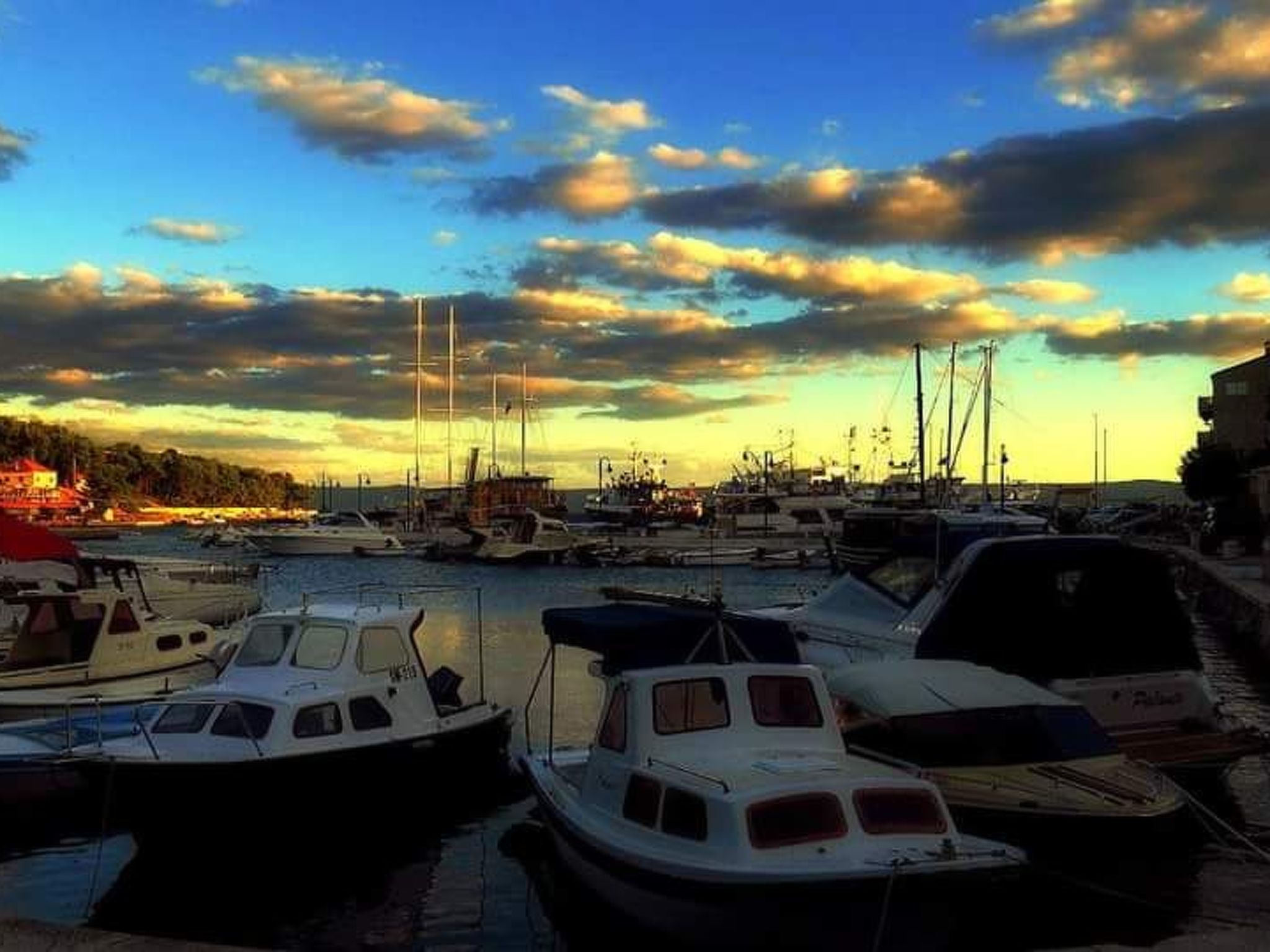 In Selca mit Garten, Terrasse und Grill-Drinnen