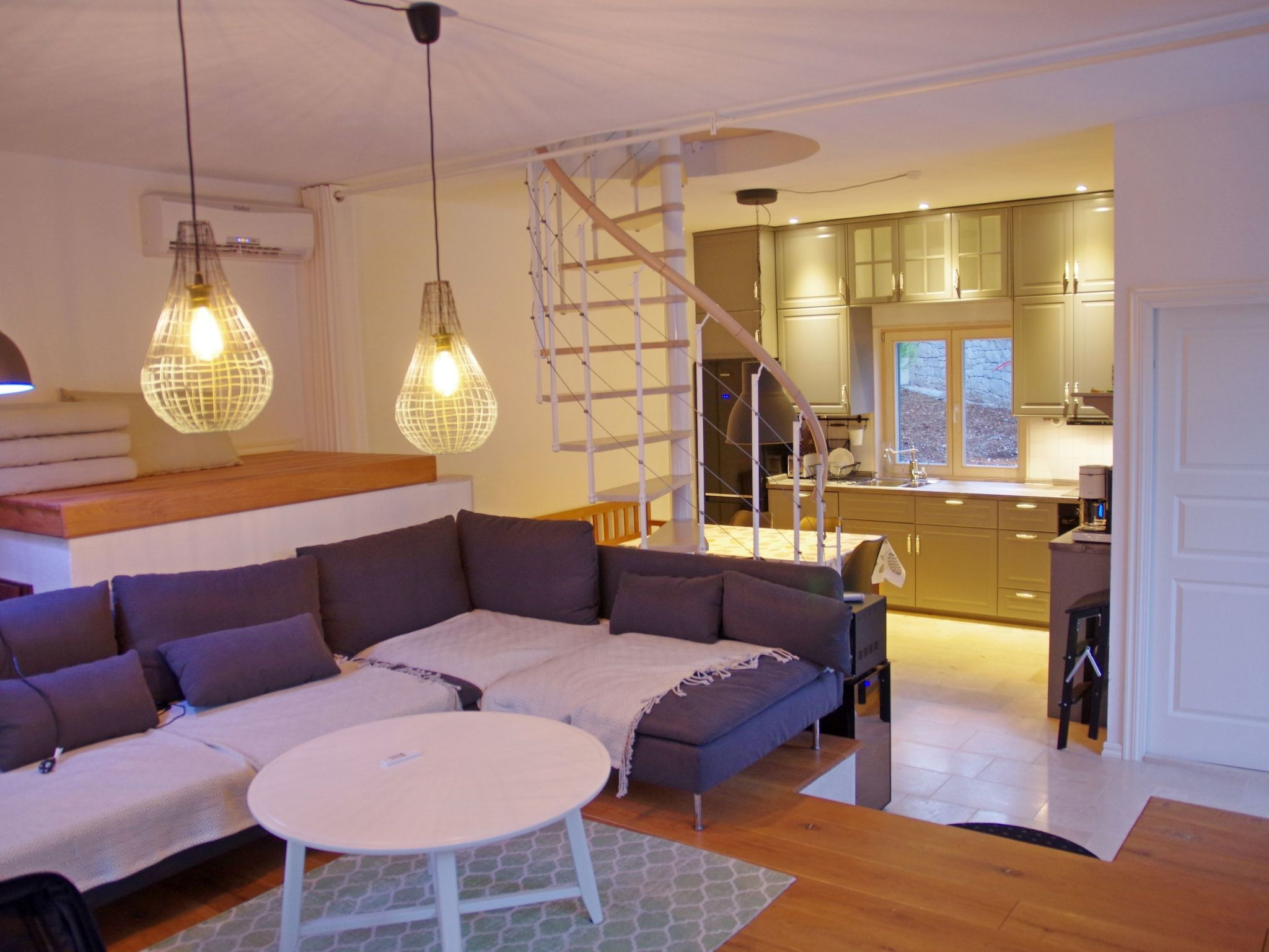 Schönes Ferienhaus mit privatem Pool-Binnen