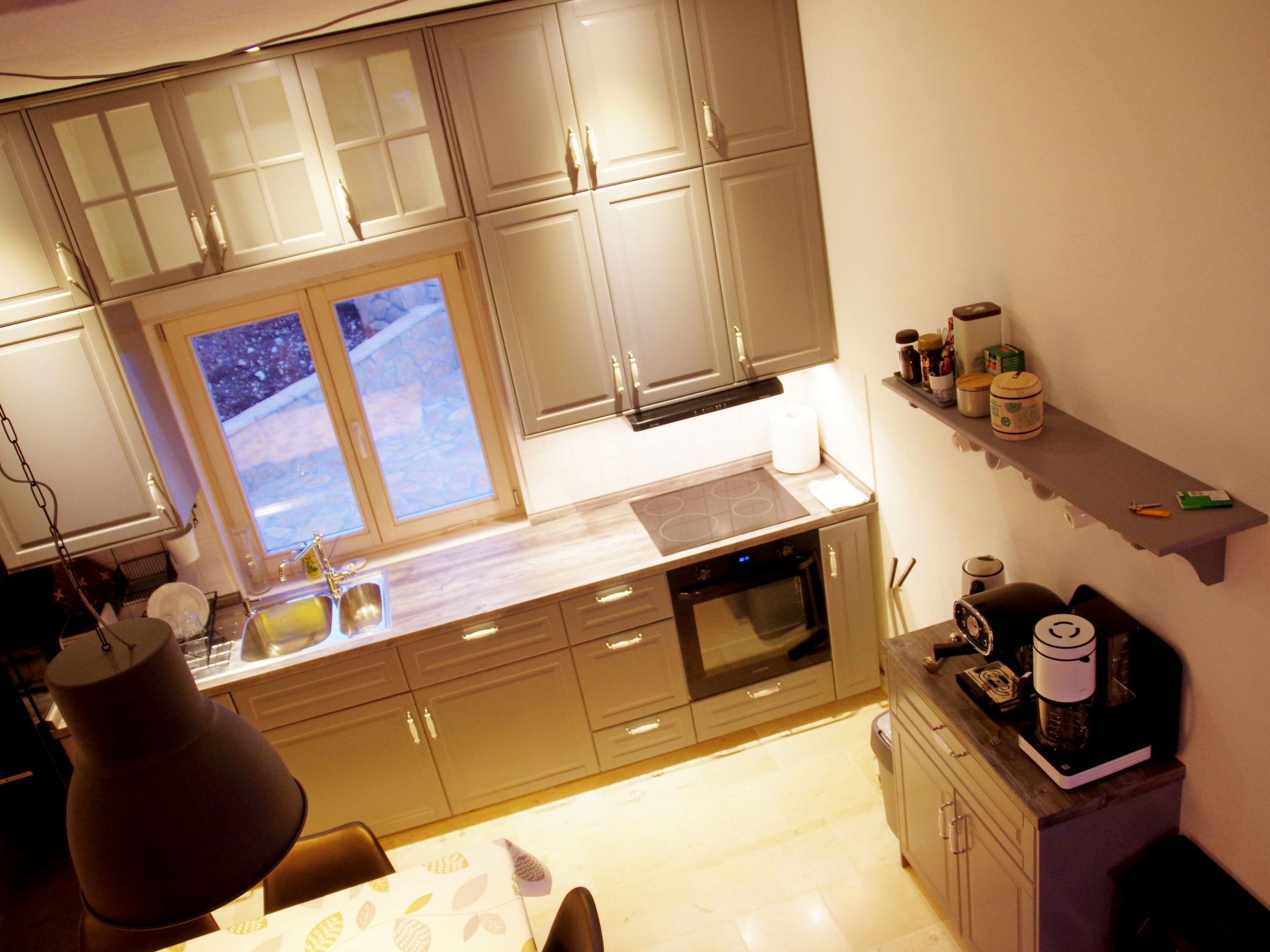 Schönes Ferienhaus mit privatem Pool-Binnen