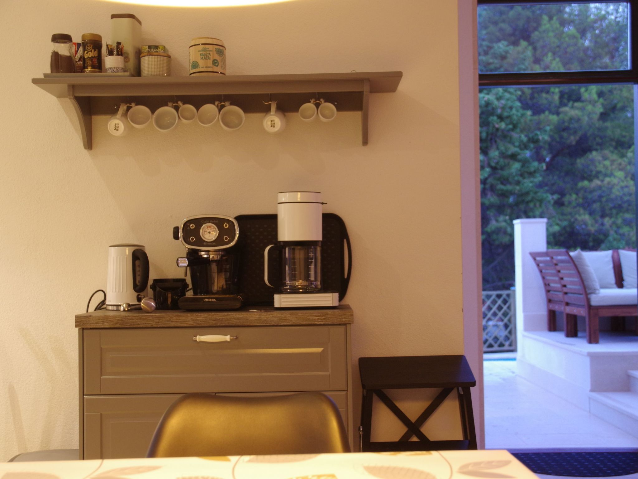 Schönes Ferienhaus mit privatem Pool-Binnen