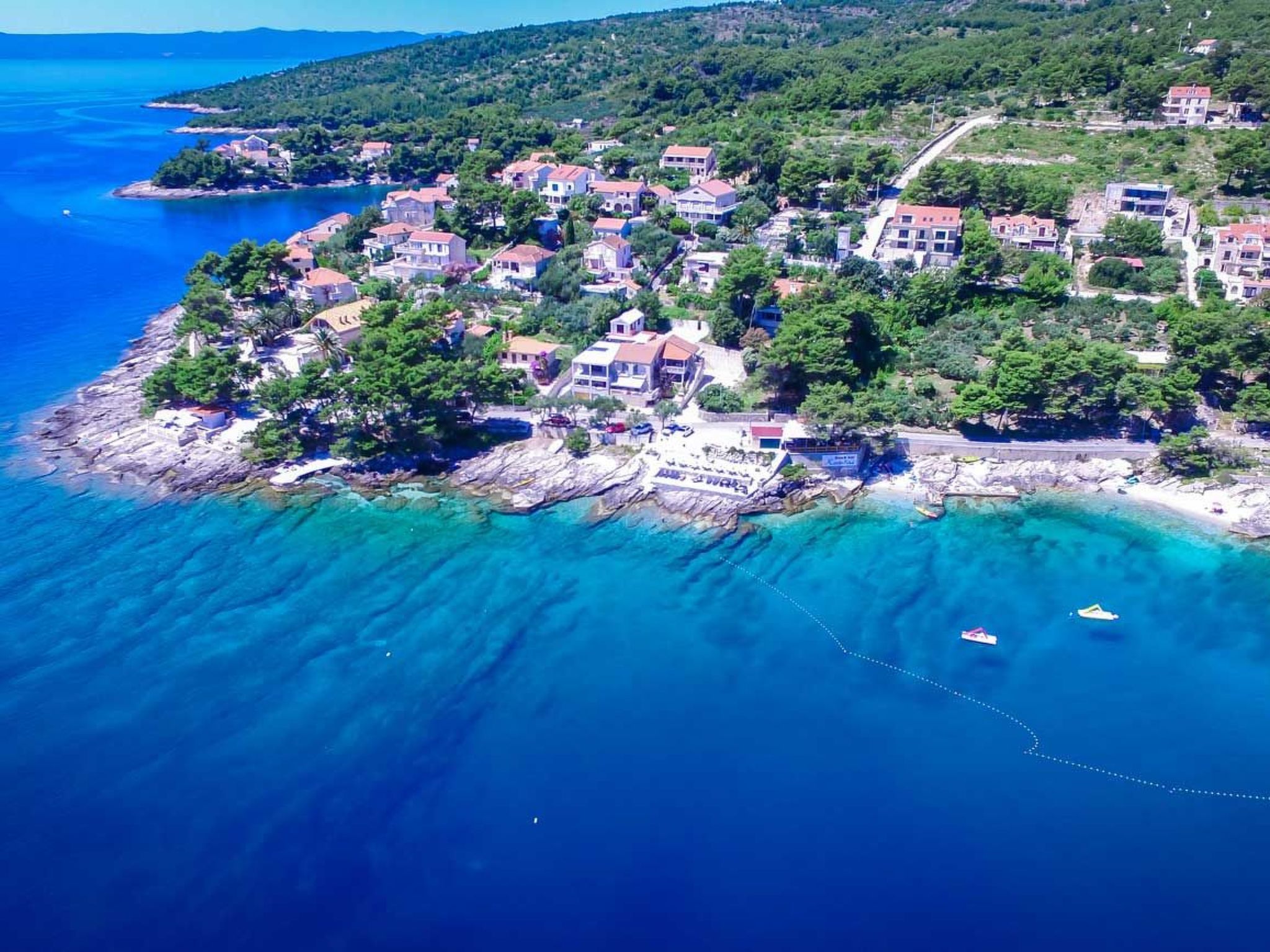 Schönes Ferienhaus mit privatem Pool-Binnen